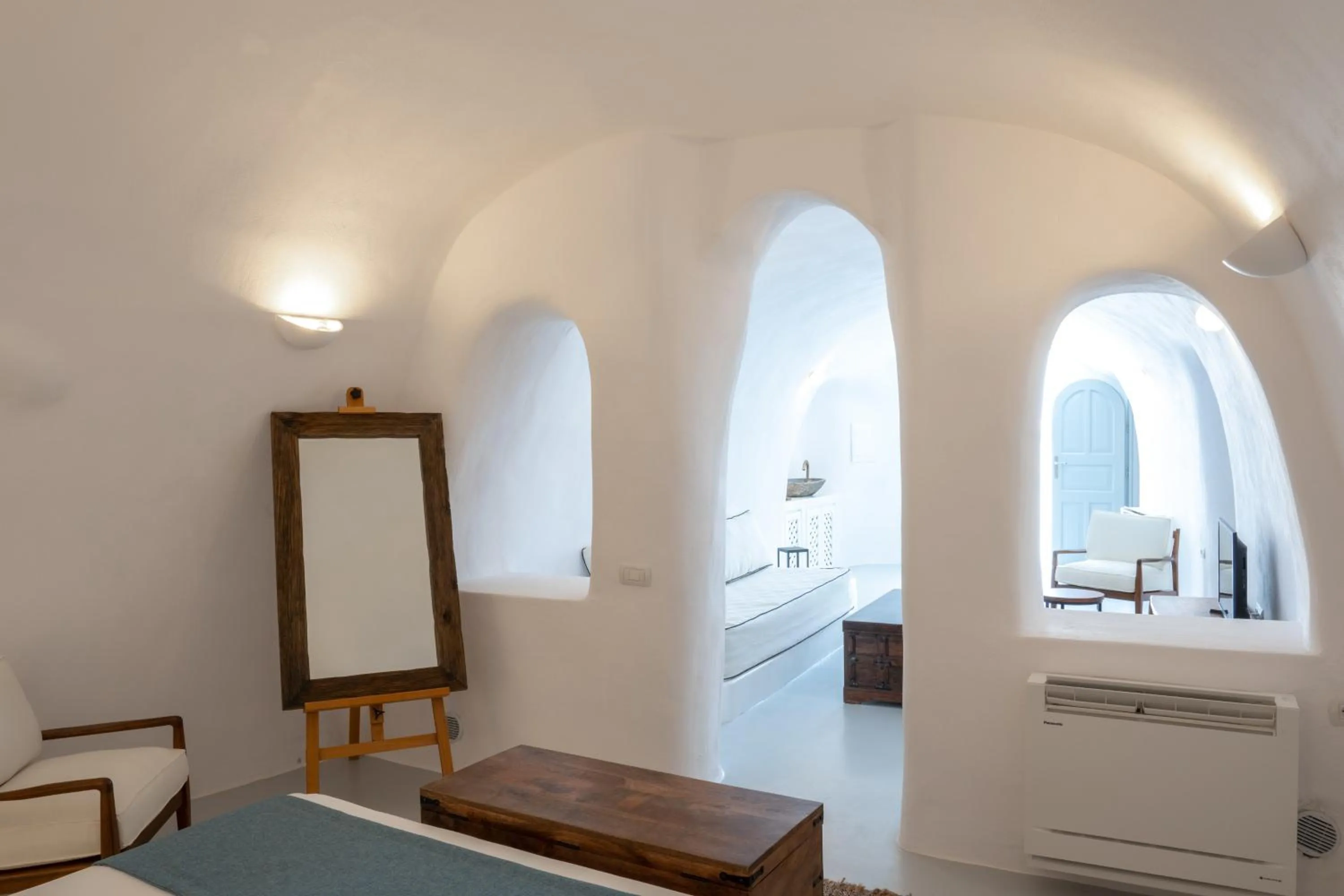 Living room, Bed in Oia Spirit Boutique Residences