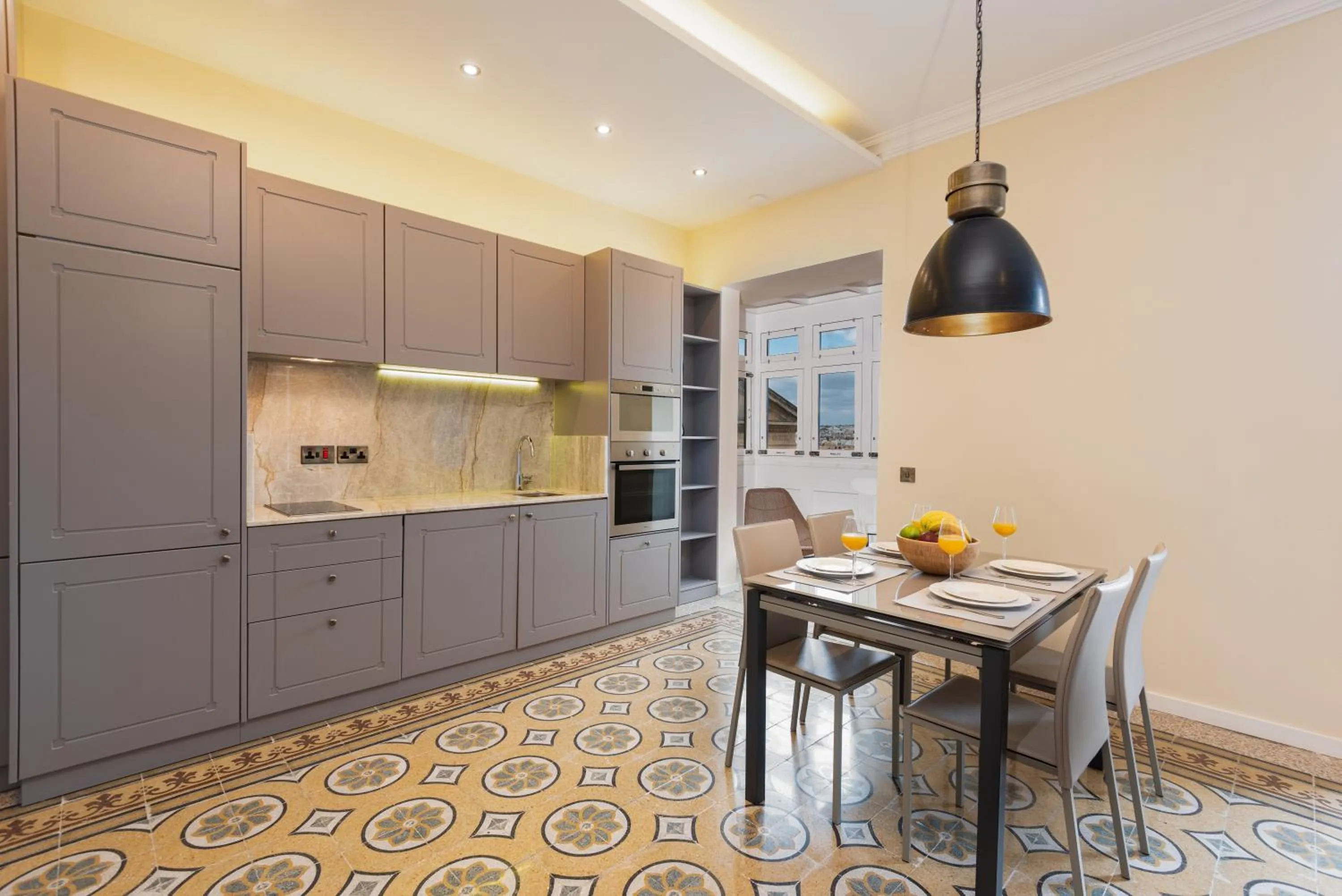 Kitchen or kitchenette in Independence MALTA APARTMENTS