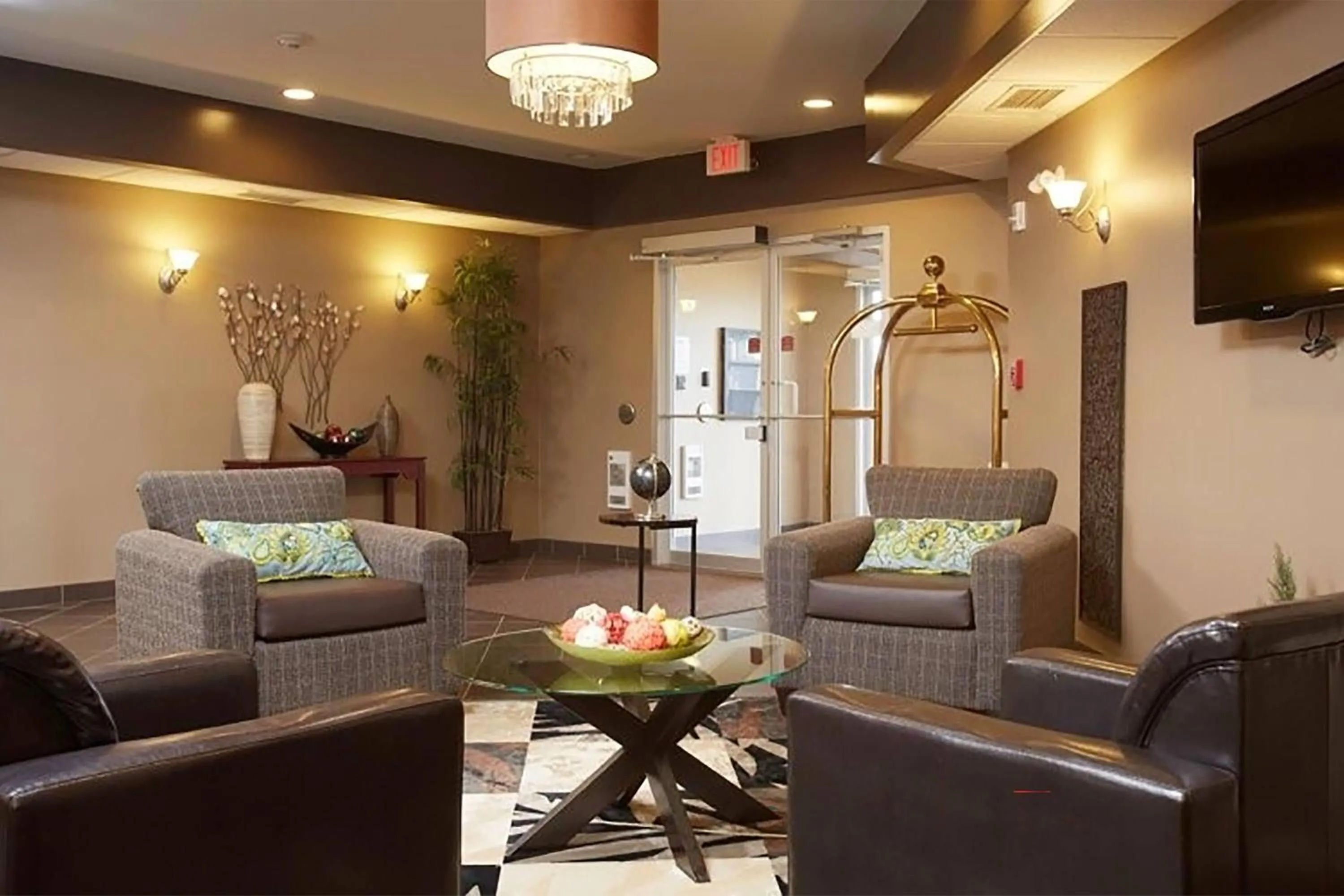 Lobby or reception in Travelodge Suites by Wyndham Estevan