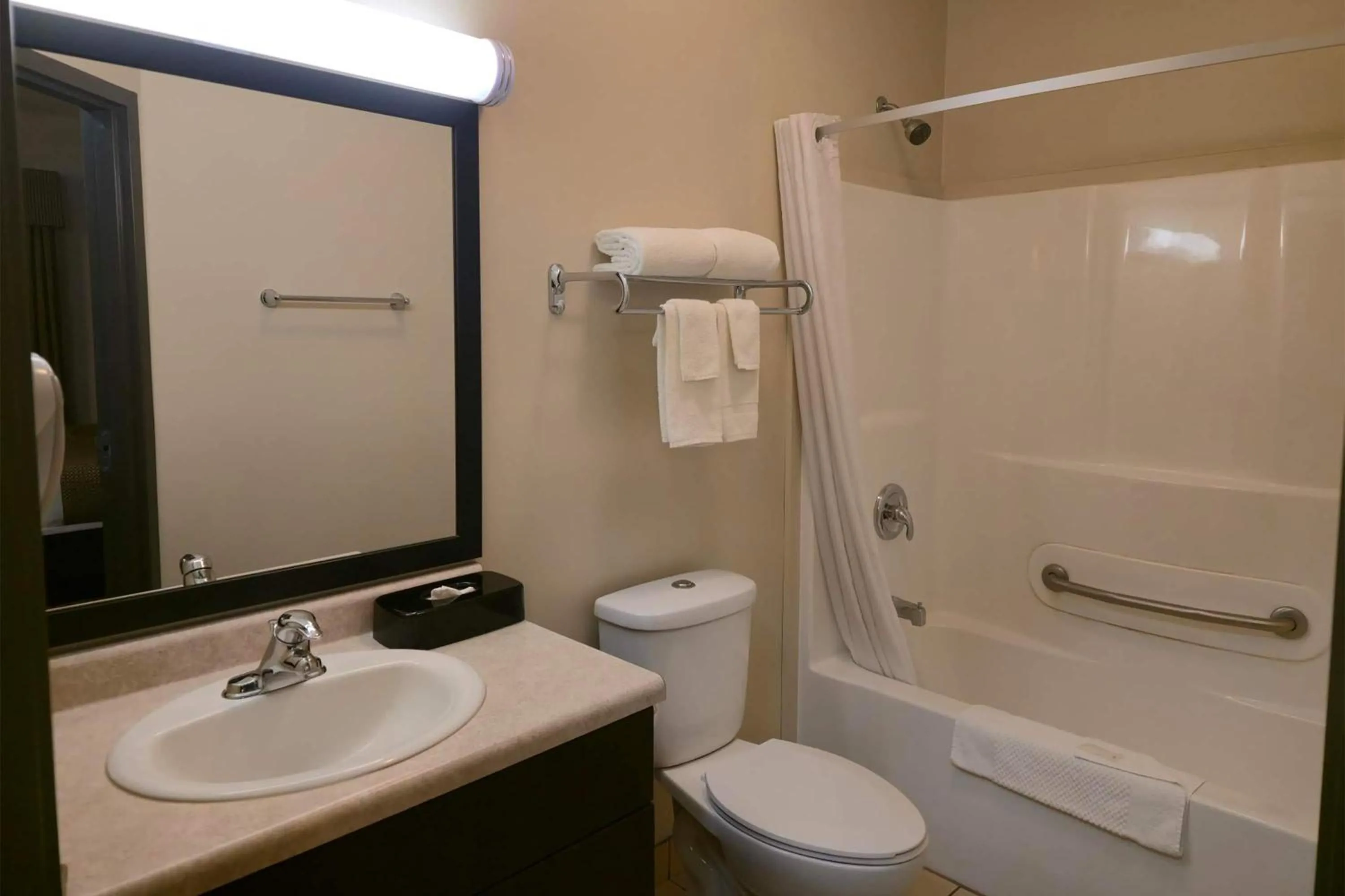 Bathroom in Travelodge Suites by Wyndham Estevan