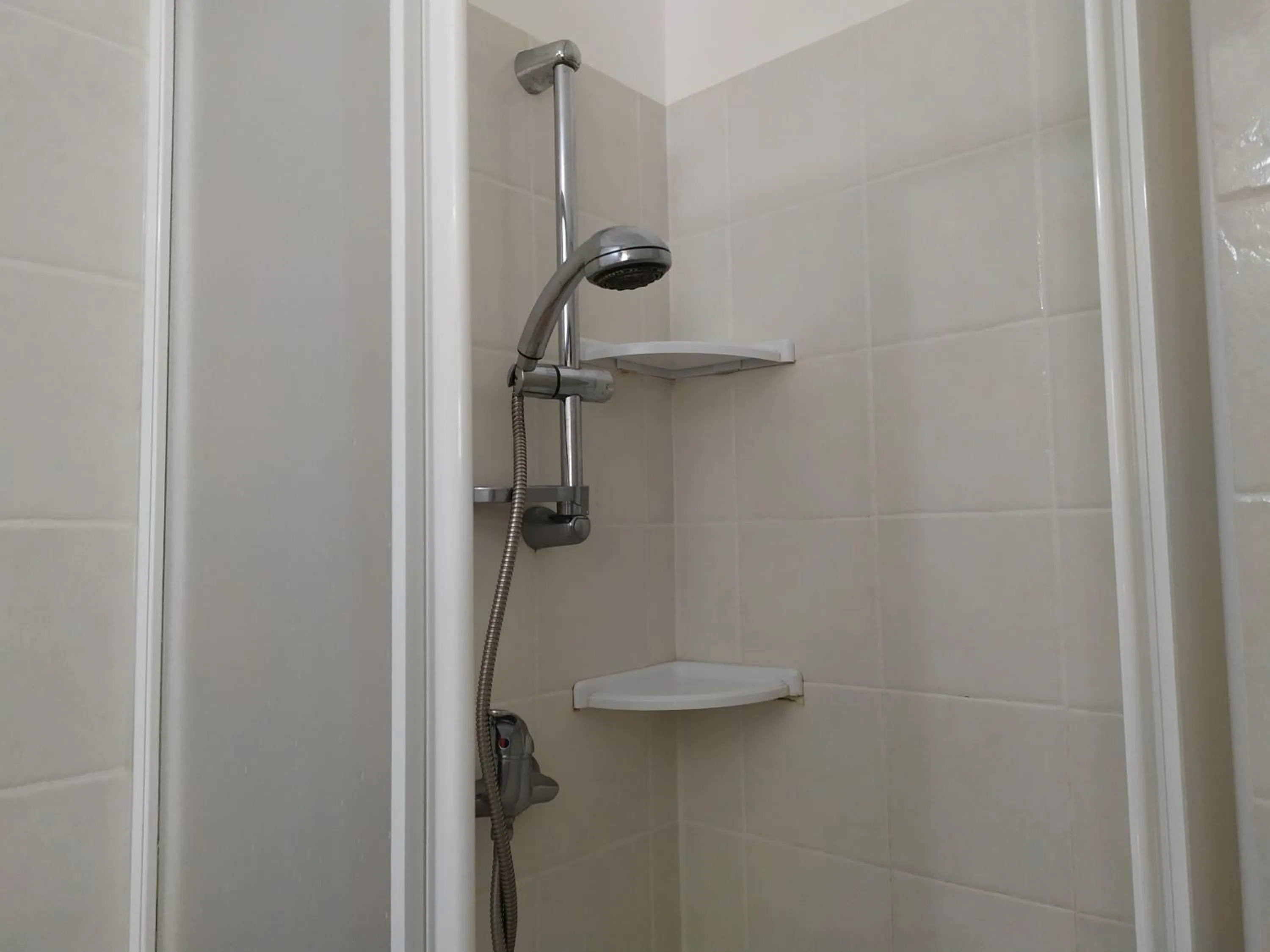 Shower in B&B Casa Valentina a Linguaglossa