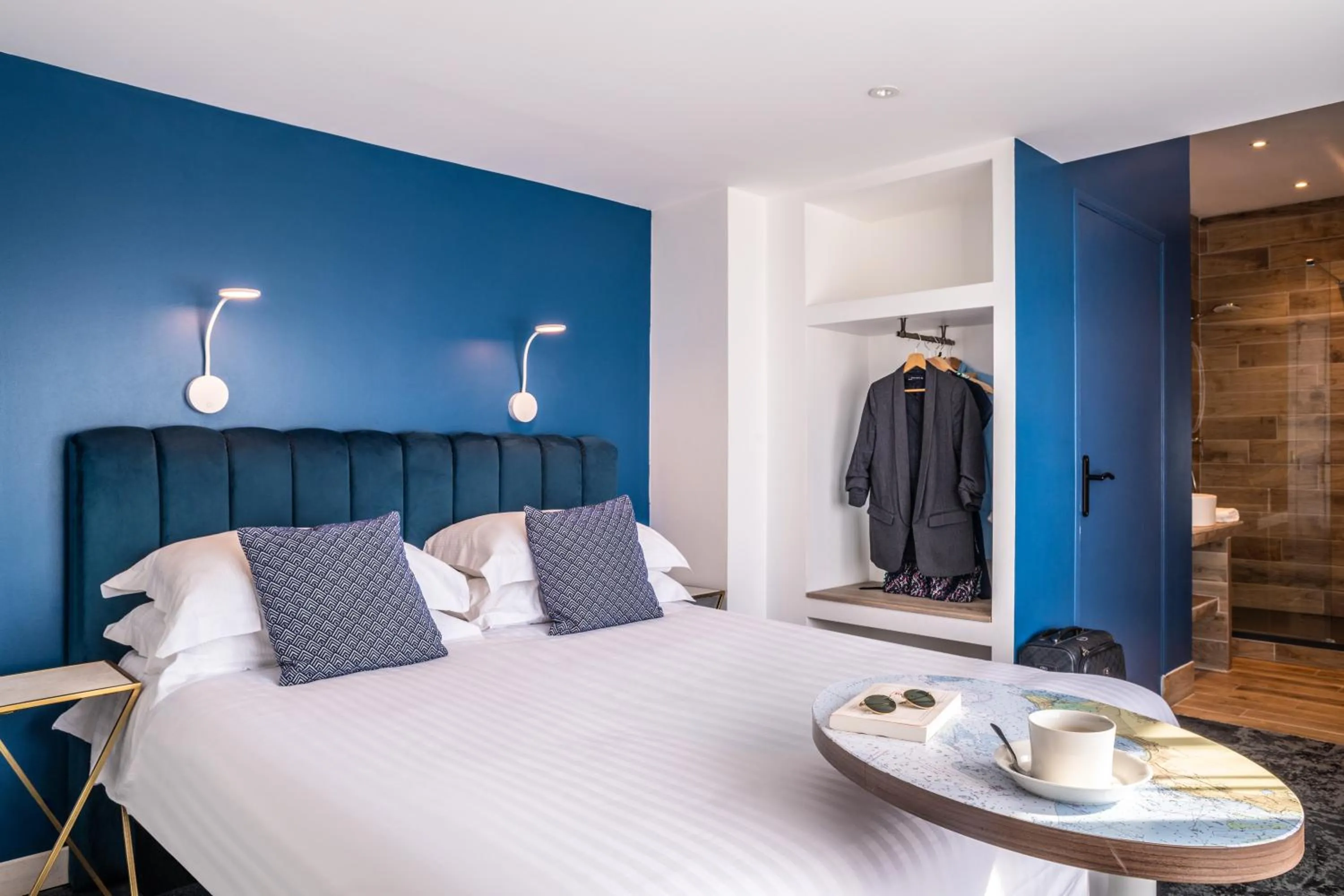 Bedroom, Bed in Hôtel Le Lichen De La Mer