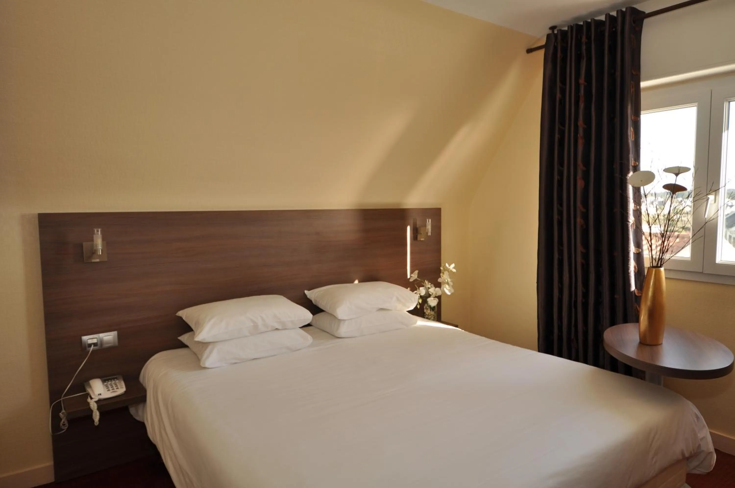 Bed in Hôtel Le Lichen De La Mer