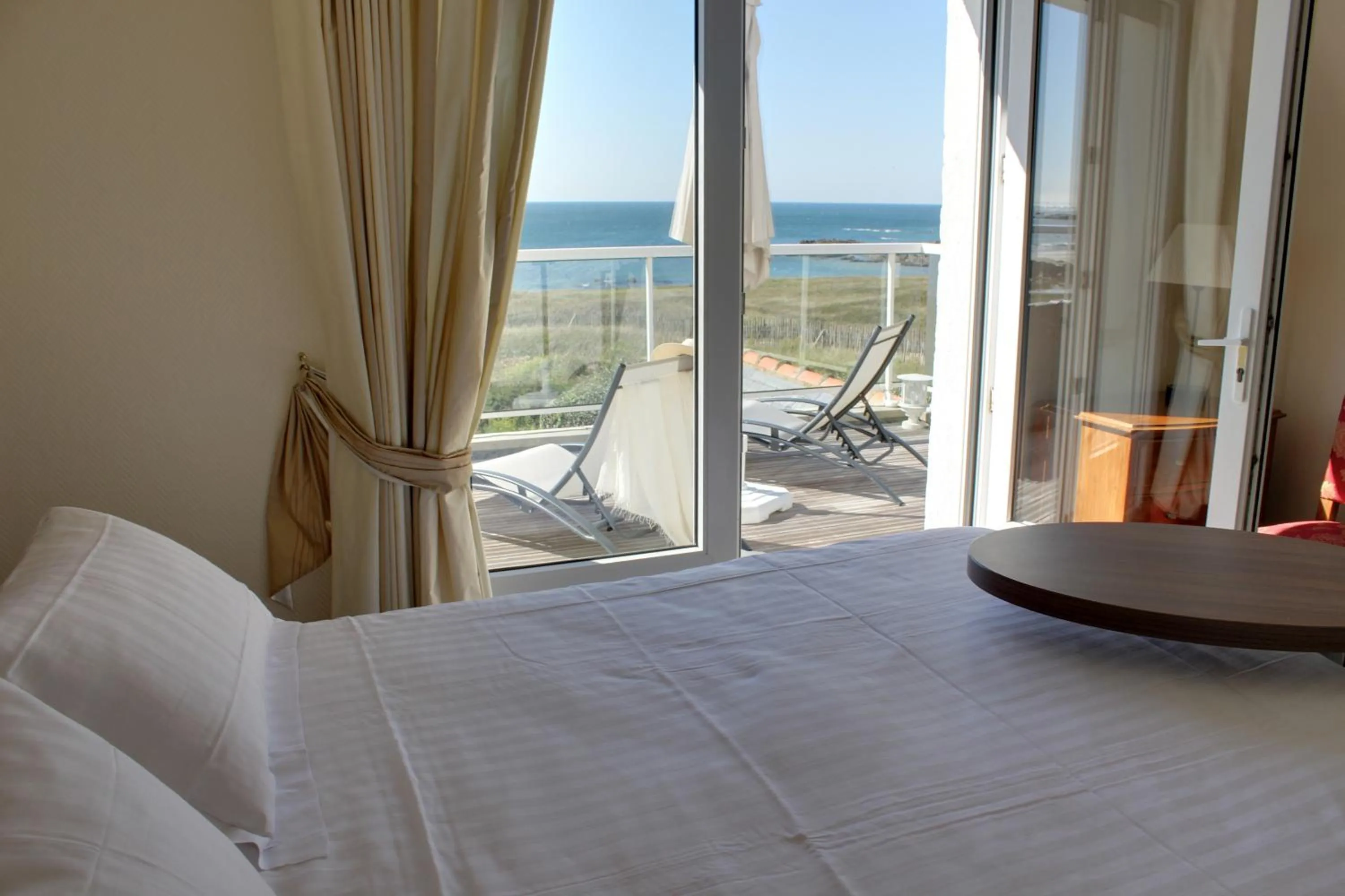 Bed in Hôtel Le Lichen De La Mer