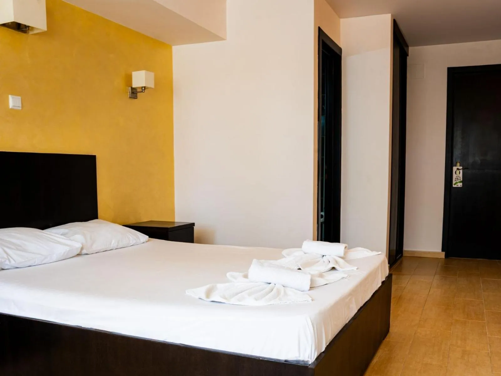 Photo of the whole room, Bed in Complex Vraja Mării Costinești