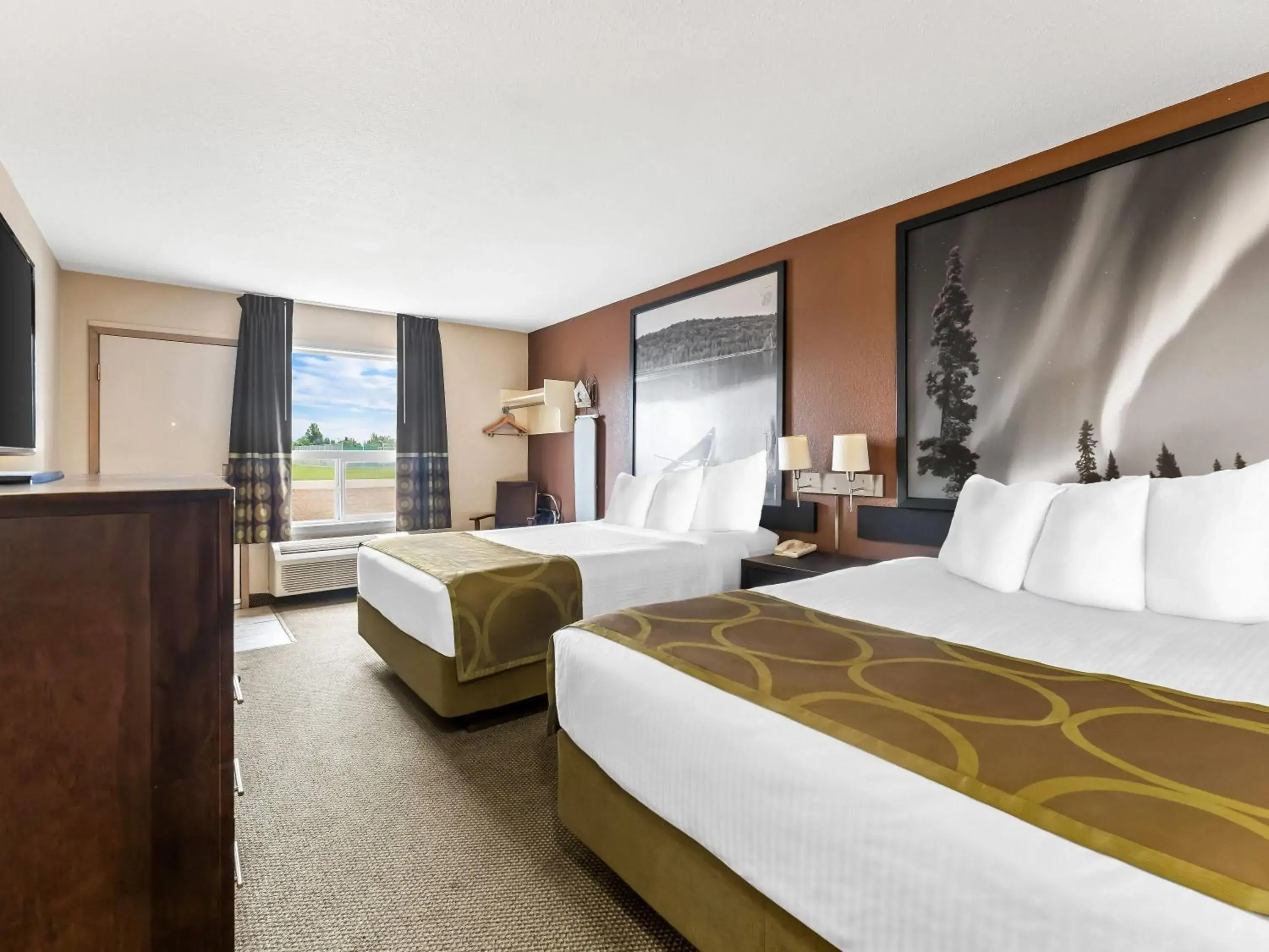 Bed in Super 8 by Wyndham Meadow Lake Bed in Super 8 by Wyndham Meadow Lake