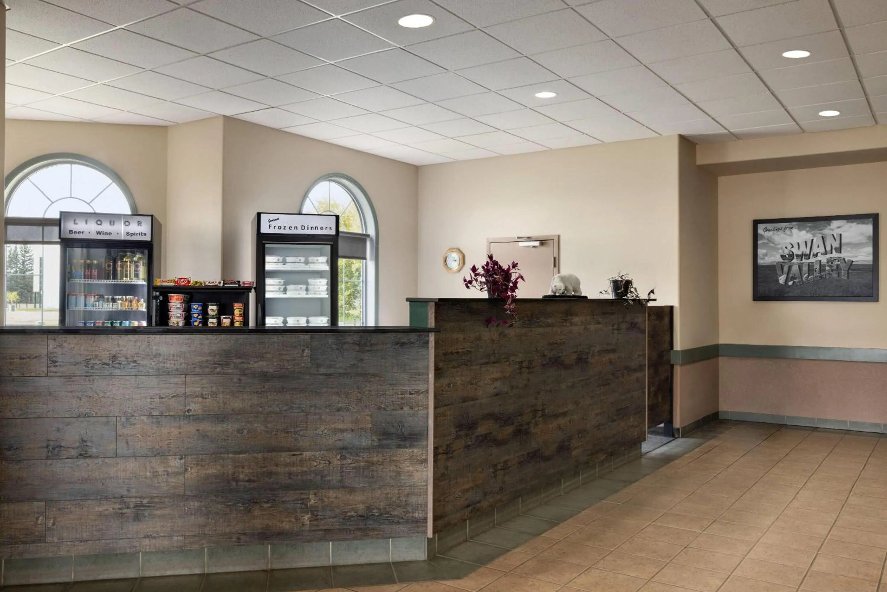 Lobby or reception in Super 8 by Wyndham Swan River MB