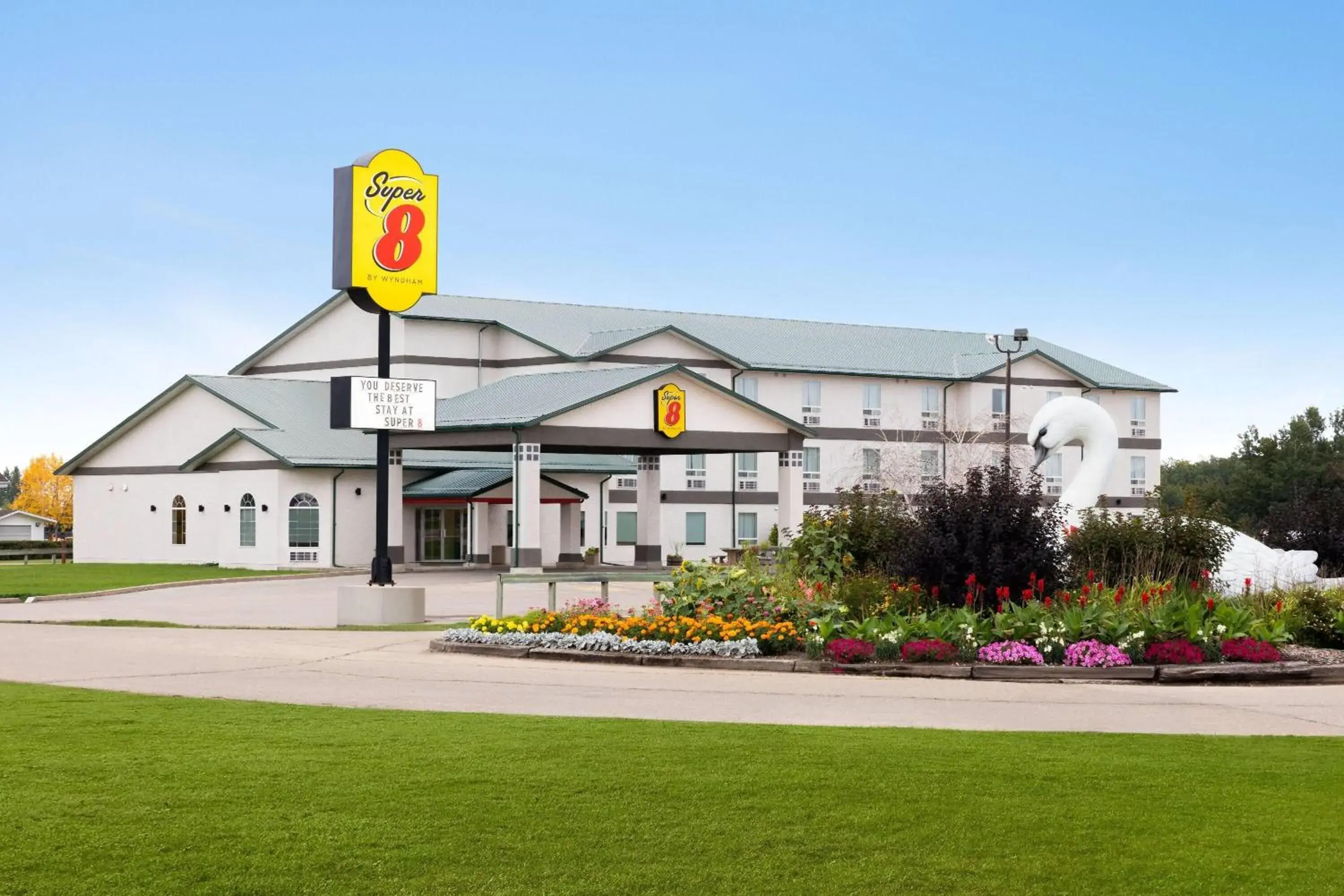 Property building in Super 8 by Wyndham Swan River MB Property building in Super 8 by Wyndham Swan River MB