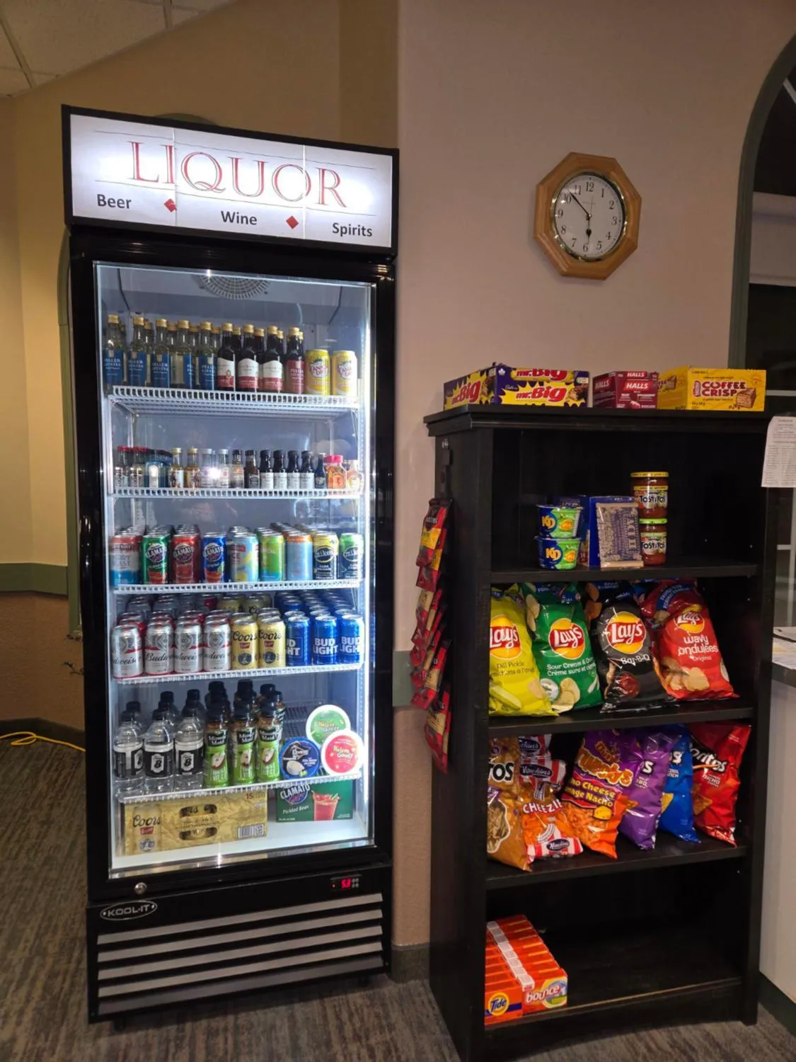 Restaurant/places to eat in Super 8 by Wyndham Swan River MB