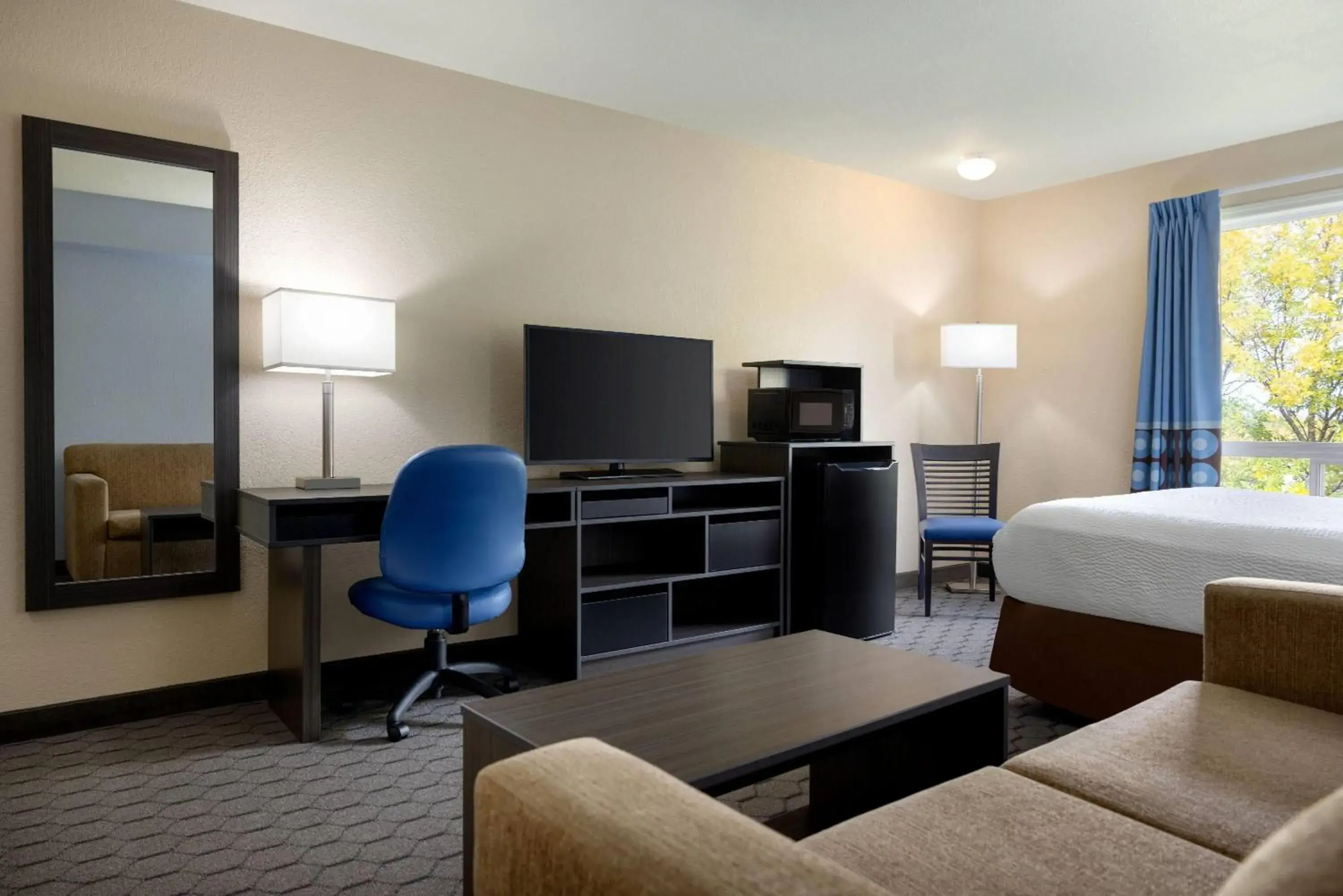 Photo of the whole room, Bed in Super 8 by Wyndham Swan River MB Photo of the whole room, Bed in Super 8 by Wyndham Swan River MB