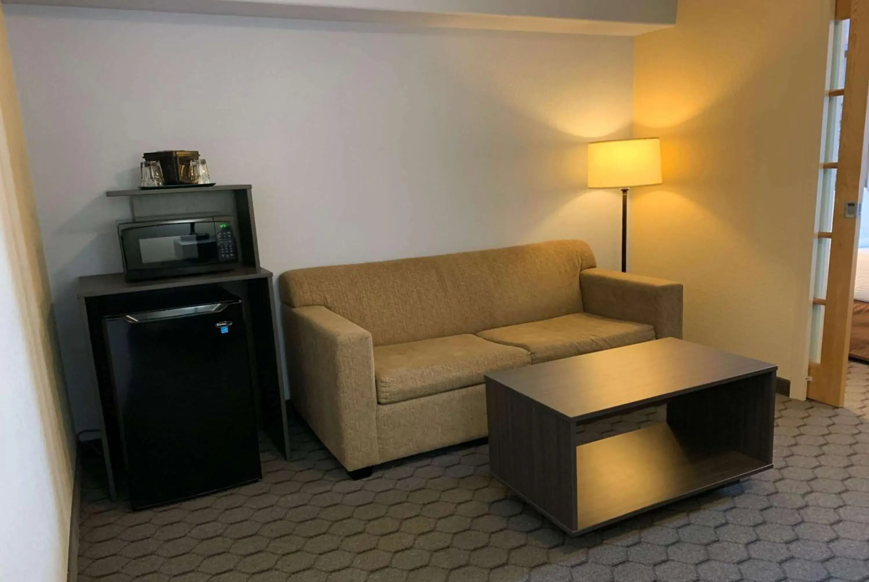 Photo of the whole room in Super 8 by Wyndham Swan River MB Photo of the whole room in Super 8 by Wyndham Swan River MB