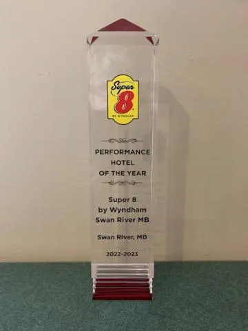 Certificate/Award in Super 8 by Wyndham Swan River MB