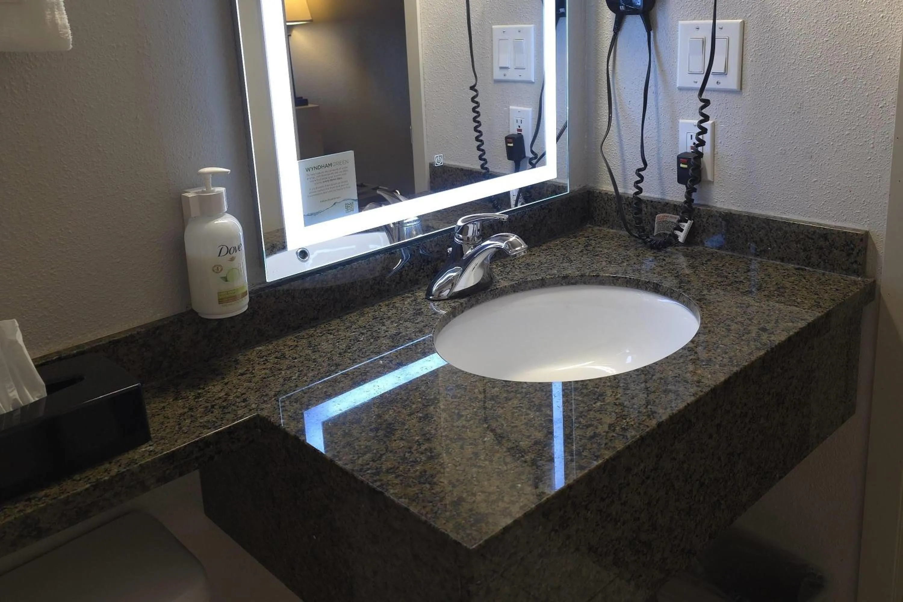 Photo of the whole room in Super 8 by Wyndham Swift Current