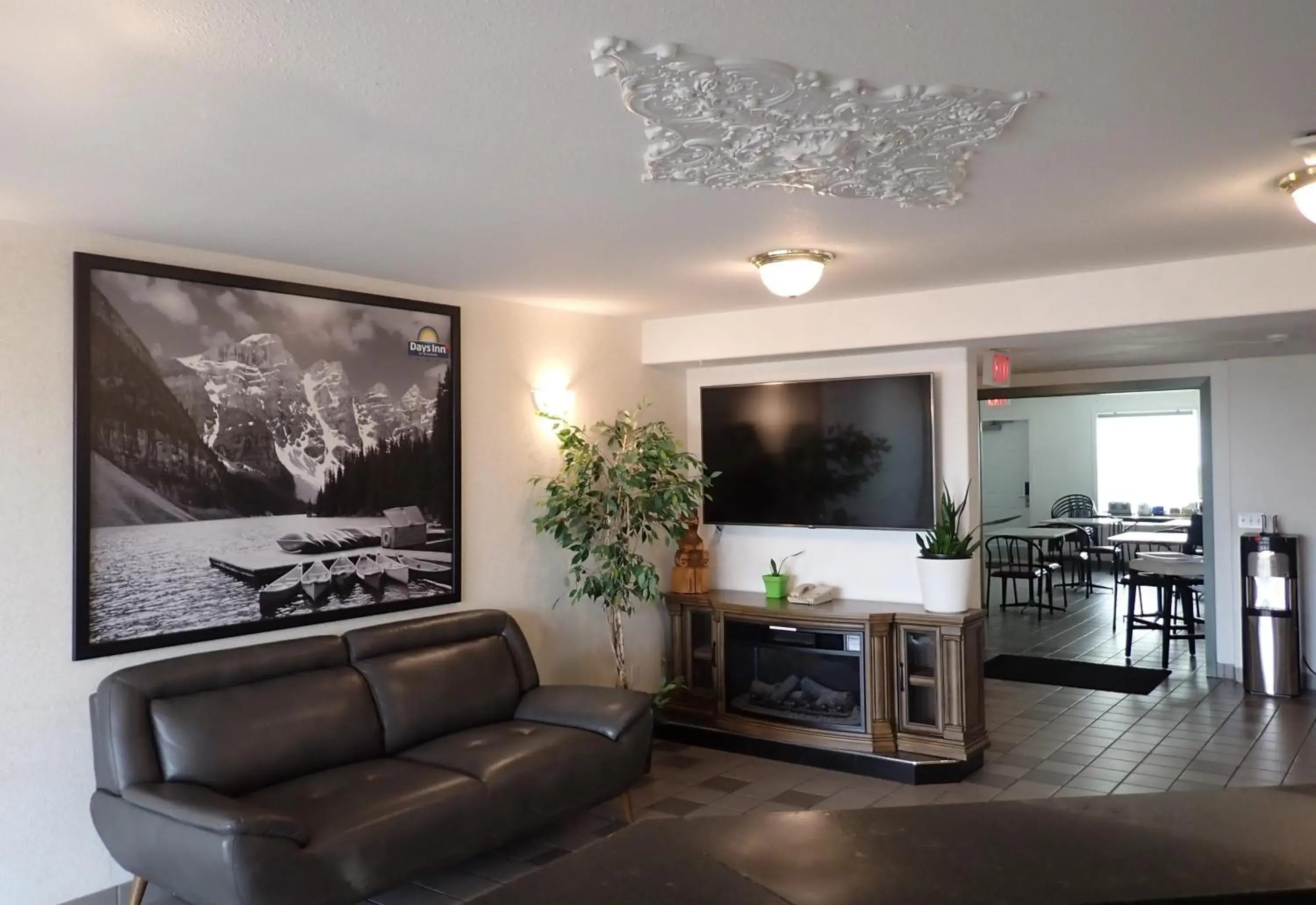 Lobby or reception in Super 8 by Wyndham Taber AB Lobby or reception in Super 8 by Wyndham Taber AB