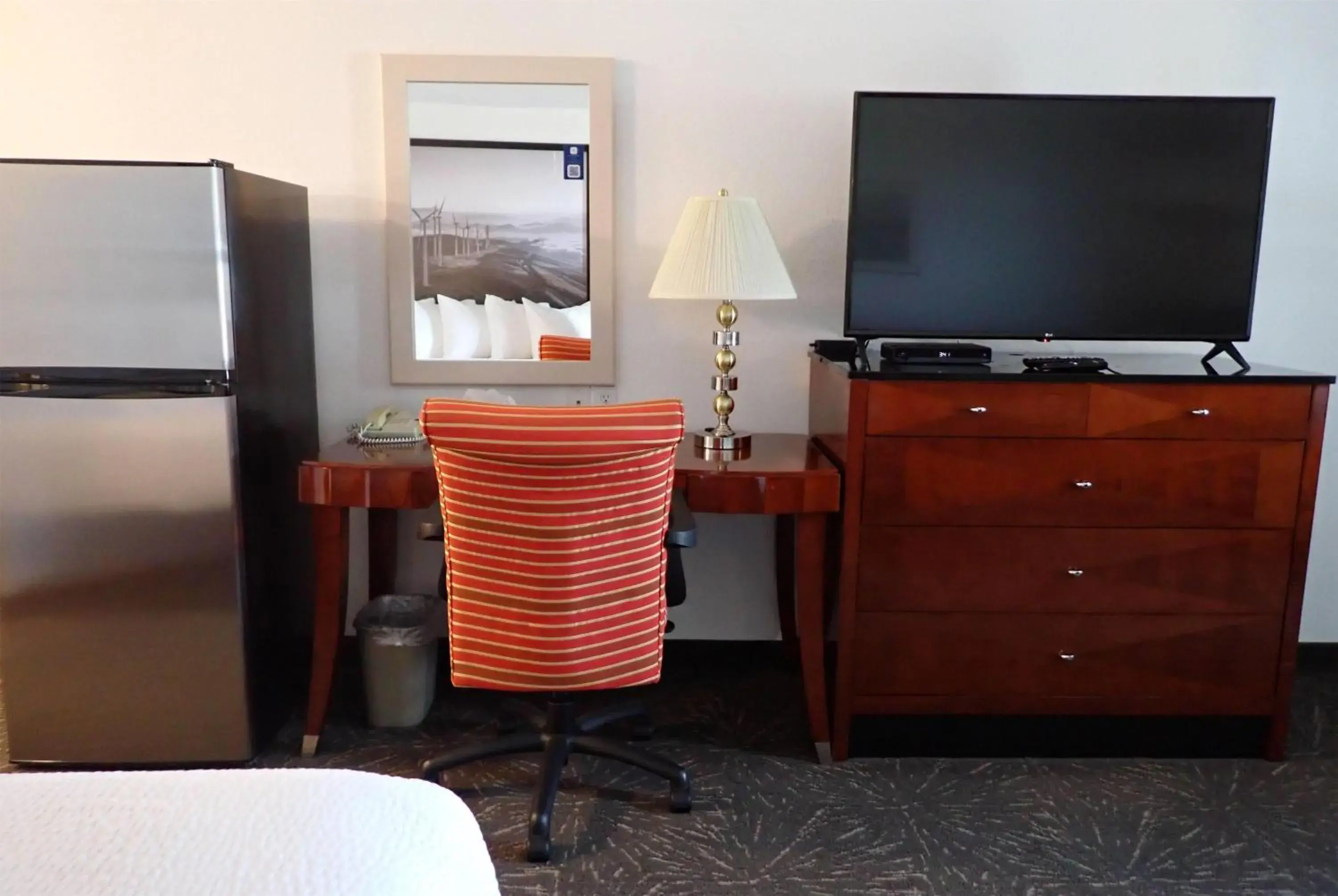 Photo of the whole room, Bed in Days Inn by Wyndham Taber Photo of the whole room, Bed in Days Inn by Wyndham Taber