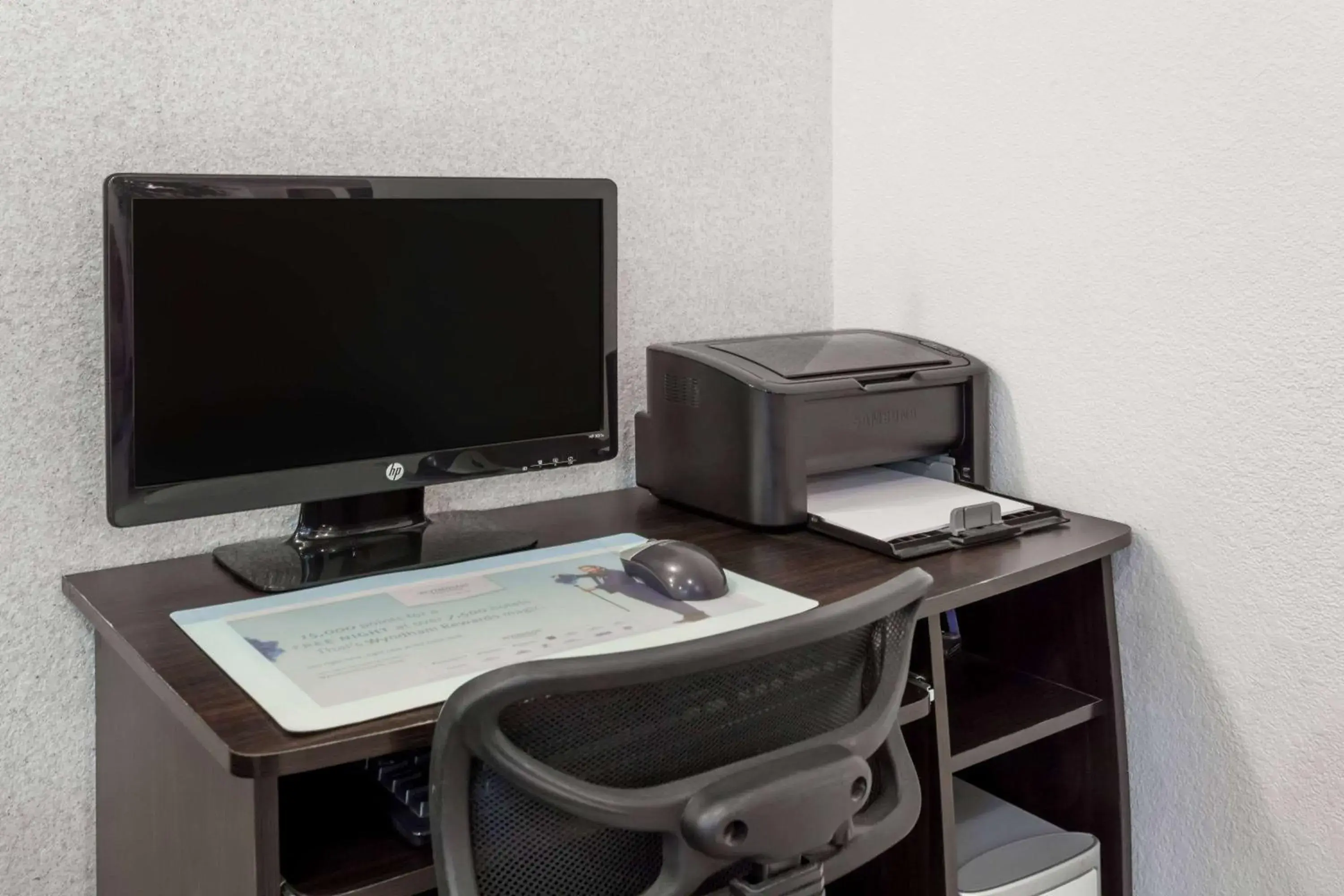 Business facilities in Super 8 by Wyndham Taber AB Business facilities in Super 8 by Wyndham Taber AB