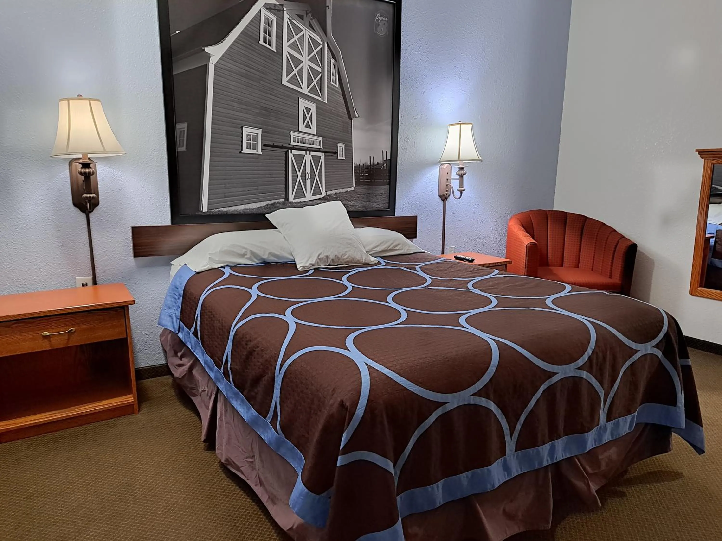 Bed in Super 8 by Wyndham Three Hills AB