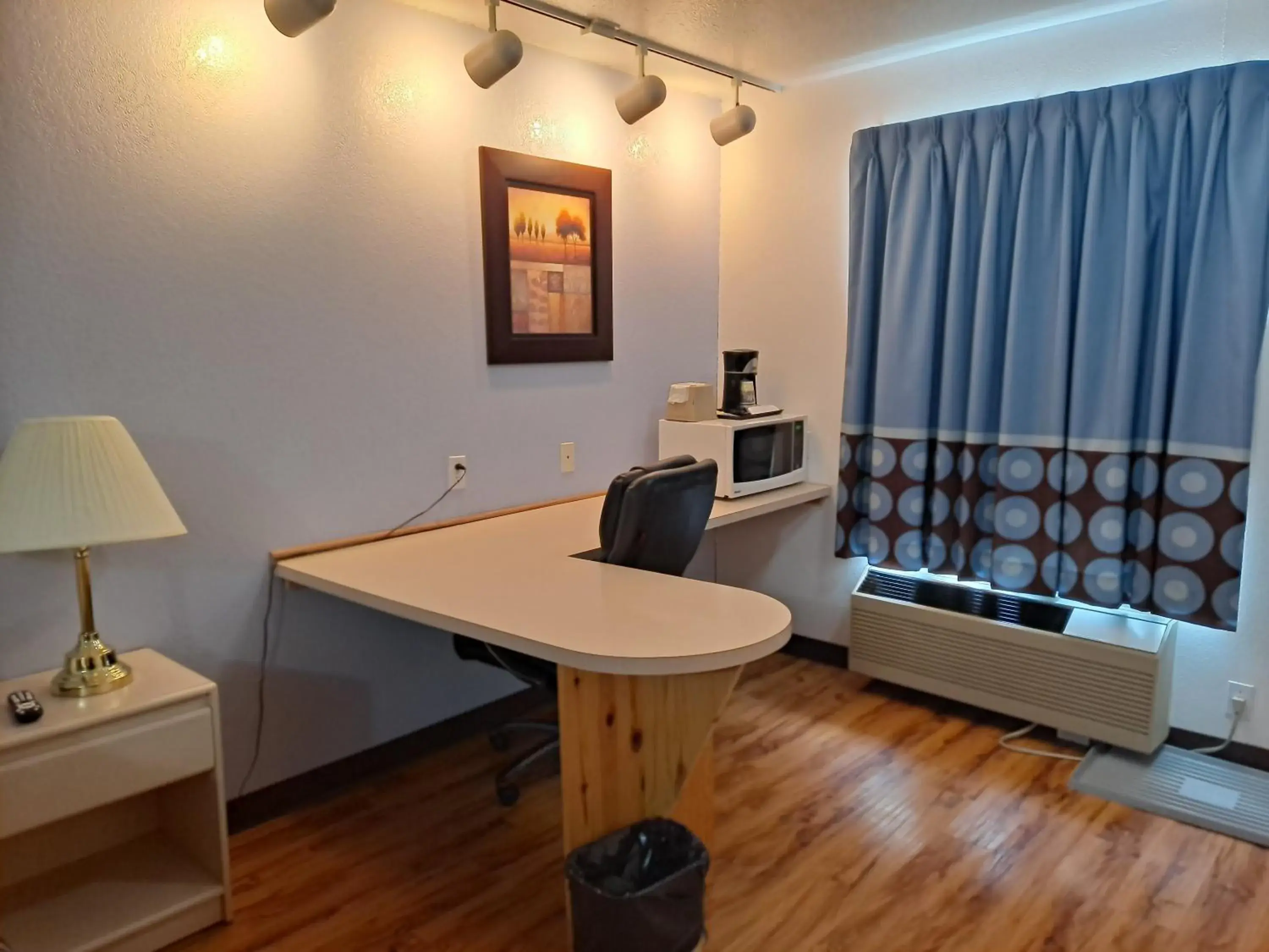 Bed in Super 8 by Wyndham Three Hills AB Bed in Super 8 by Wyndham Three Hills AB