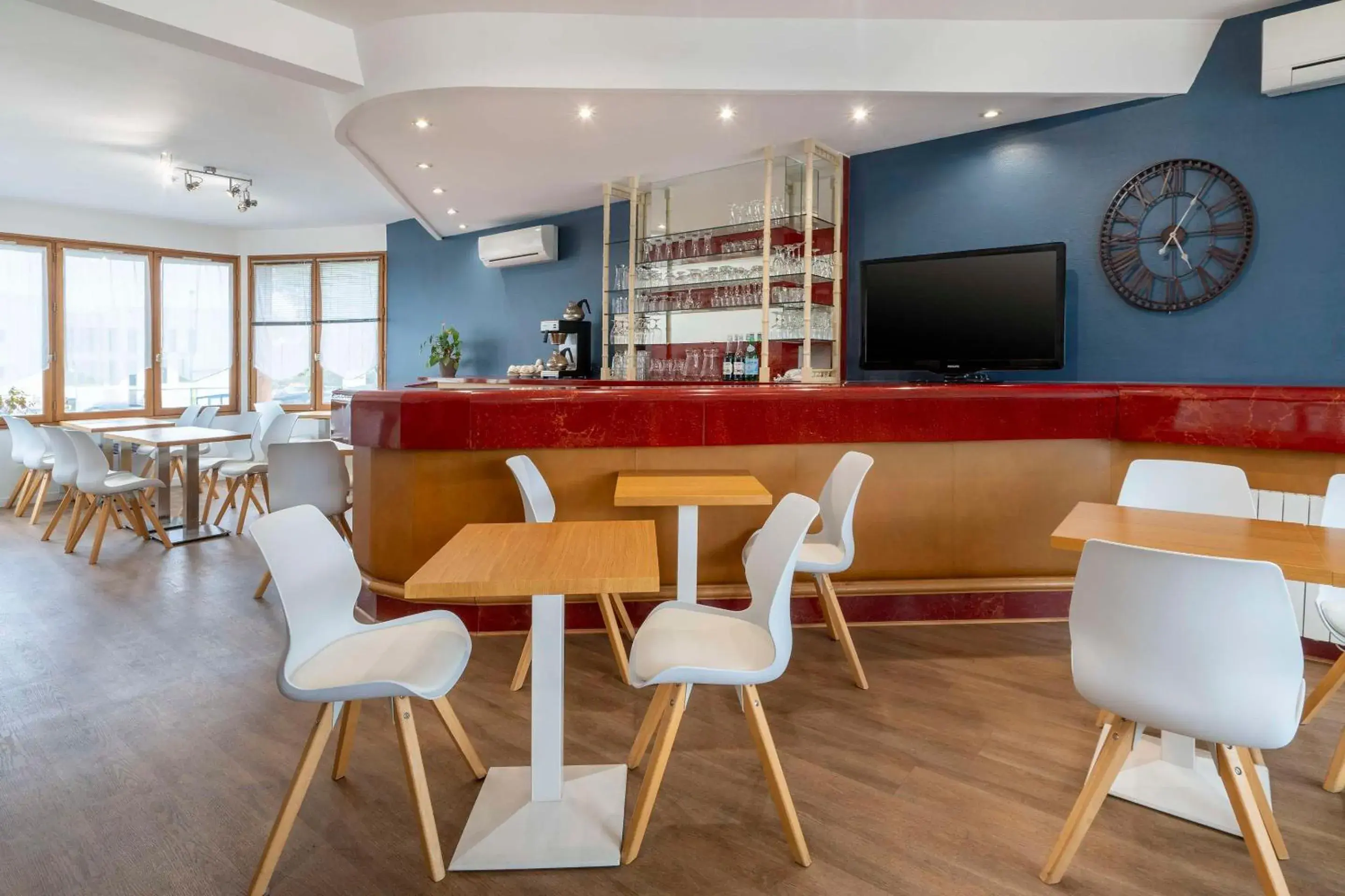 Breakfast in Sure Hotel by Best Western Saintes Breakfast in Sure Hotel by Best Western Saintes