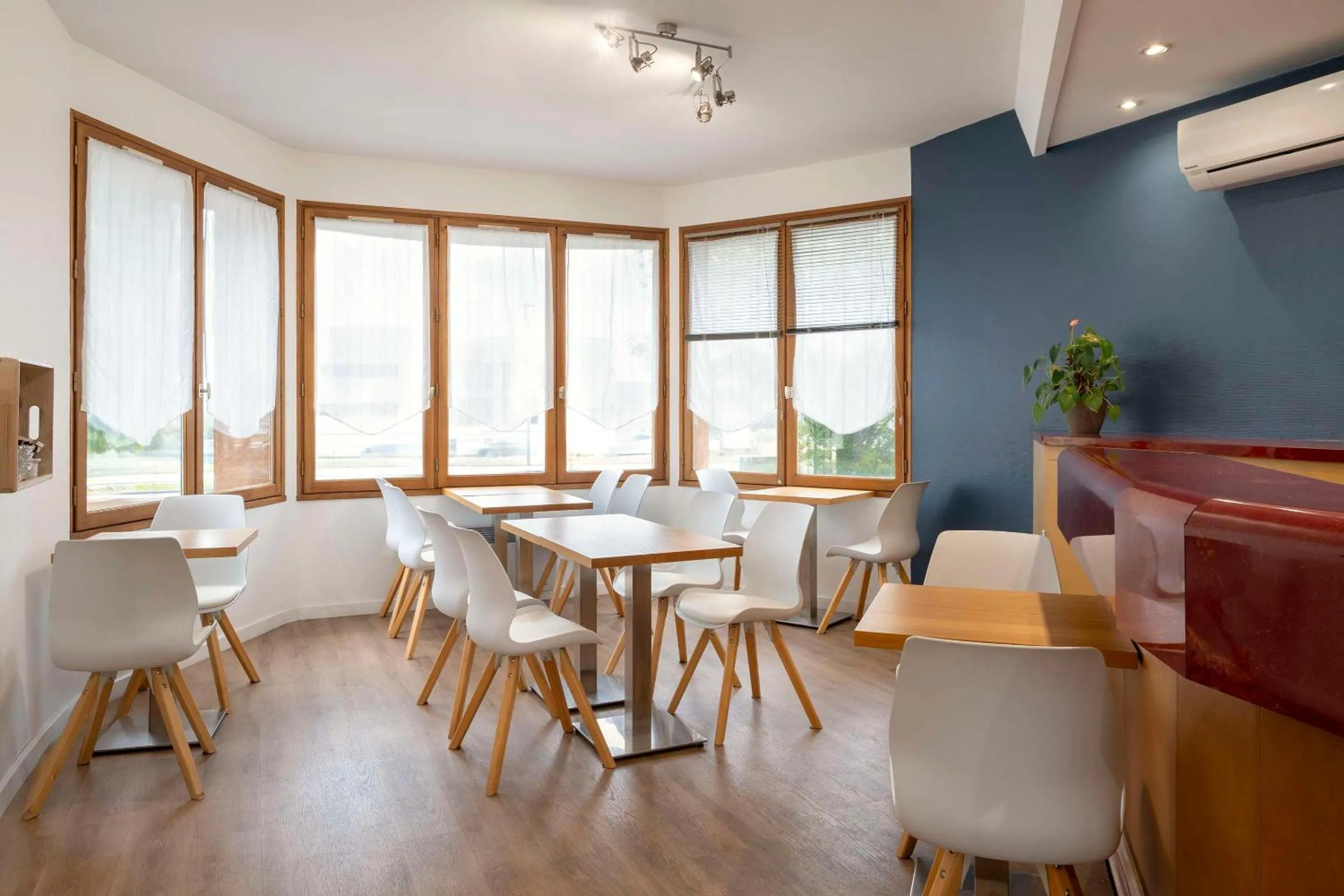 Breakfast in Sure Hotel by Best Western Saintes