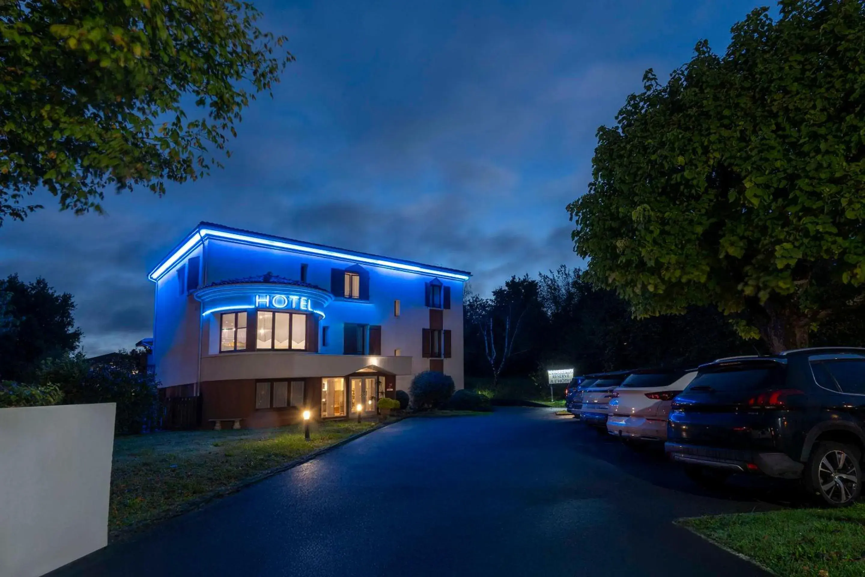 Property building in Sure Hotel by Best Western Saintes Property building in Sure Hotel by Best Western Saintes