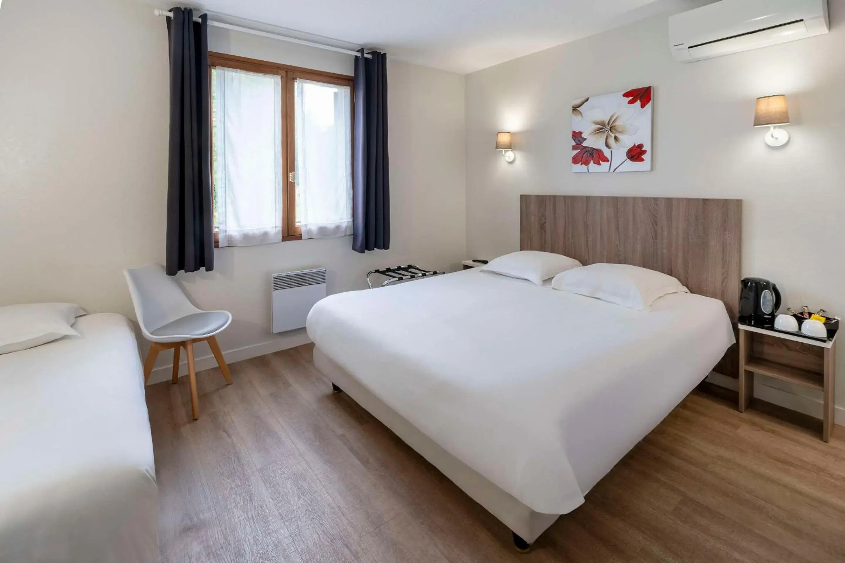 Bedroom, Bed in Sure Hotel by Best Western Saintes Bedroom, Bed in Sure Hotel by Best Western Saintes