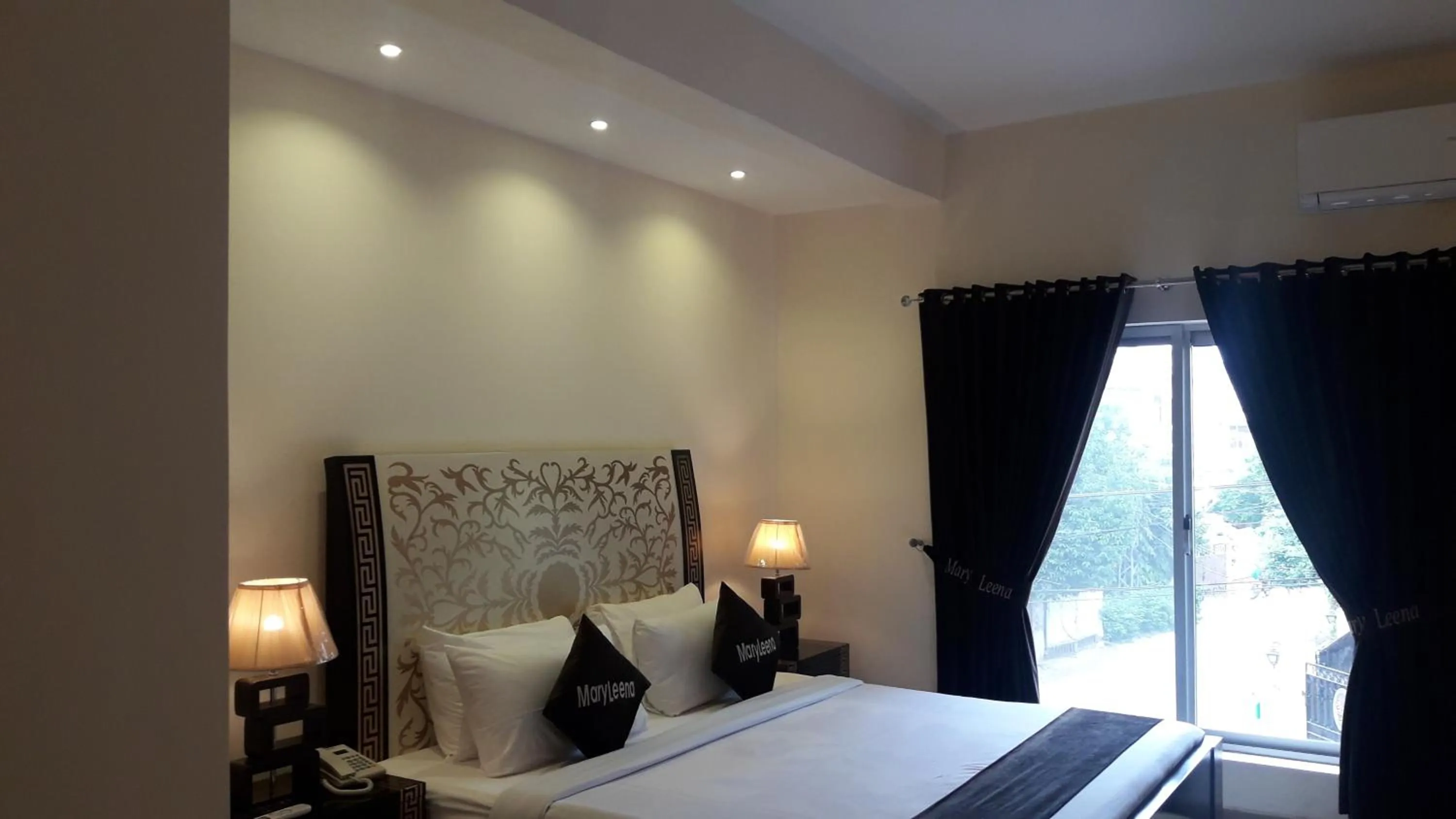 Bedroom, Bed in MaryLeena Hotel Gulberg