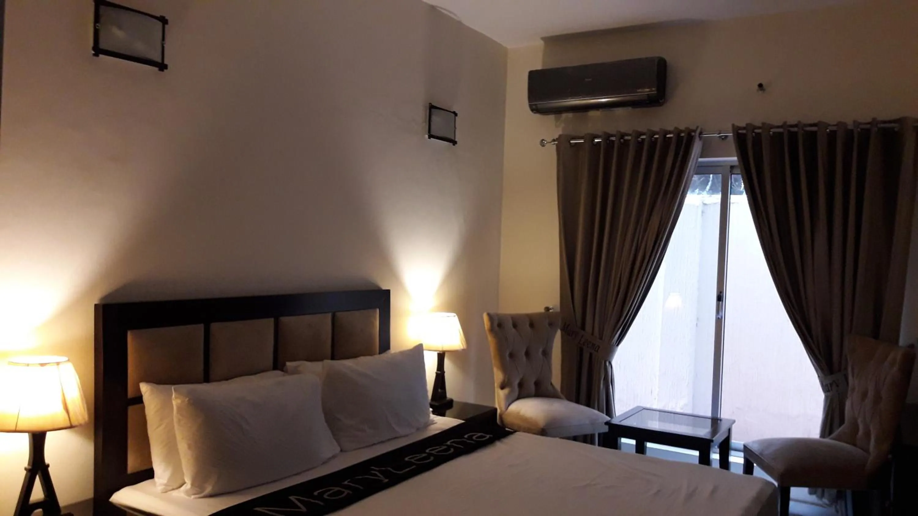 Bedroom, Bed in MaryLeena Hotel Gulberg