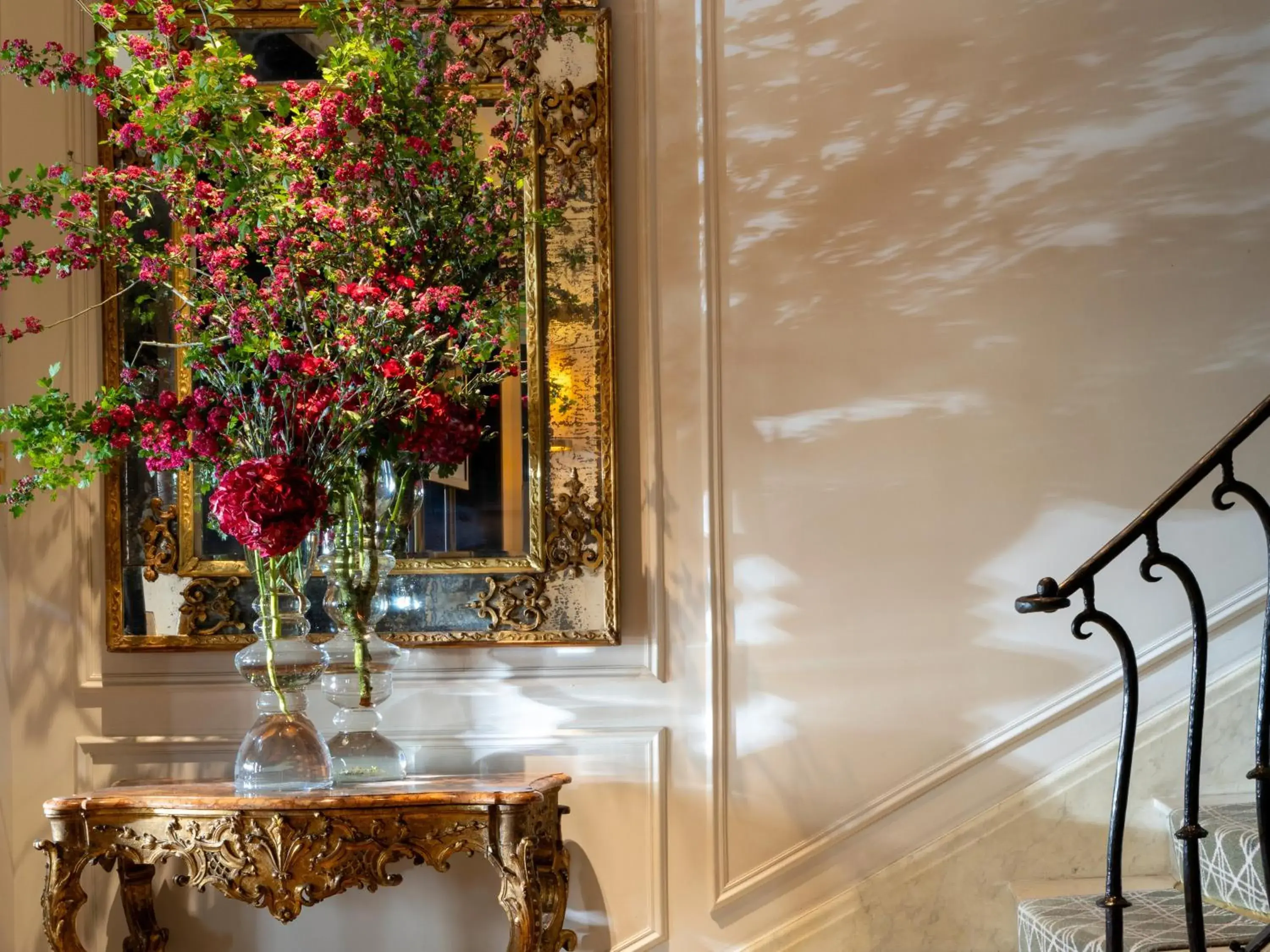 Lobby or reception in Hotel Montalembert Lobby or reception in Hotel Montalembert