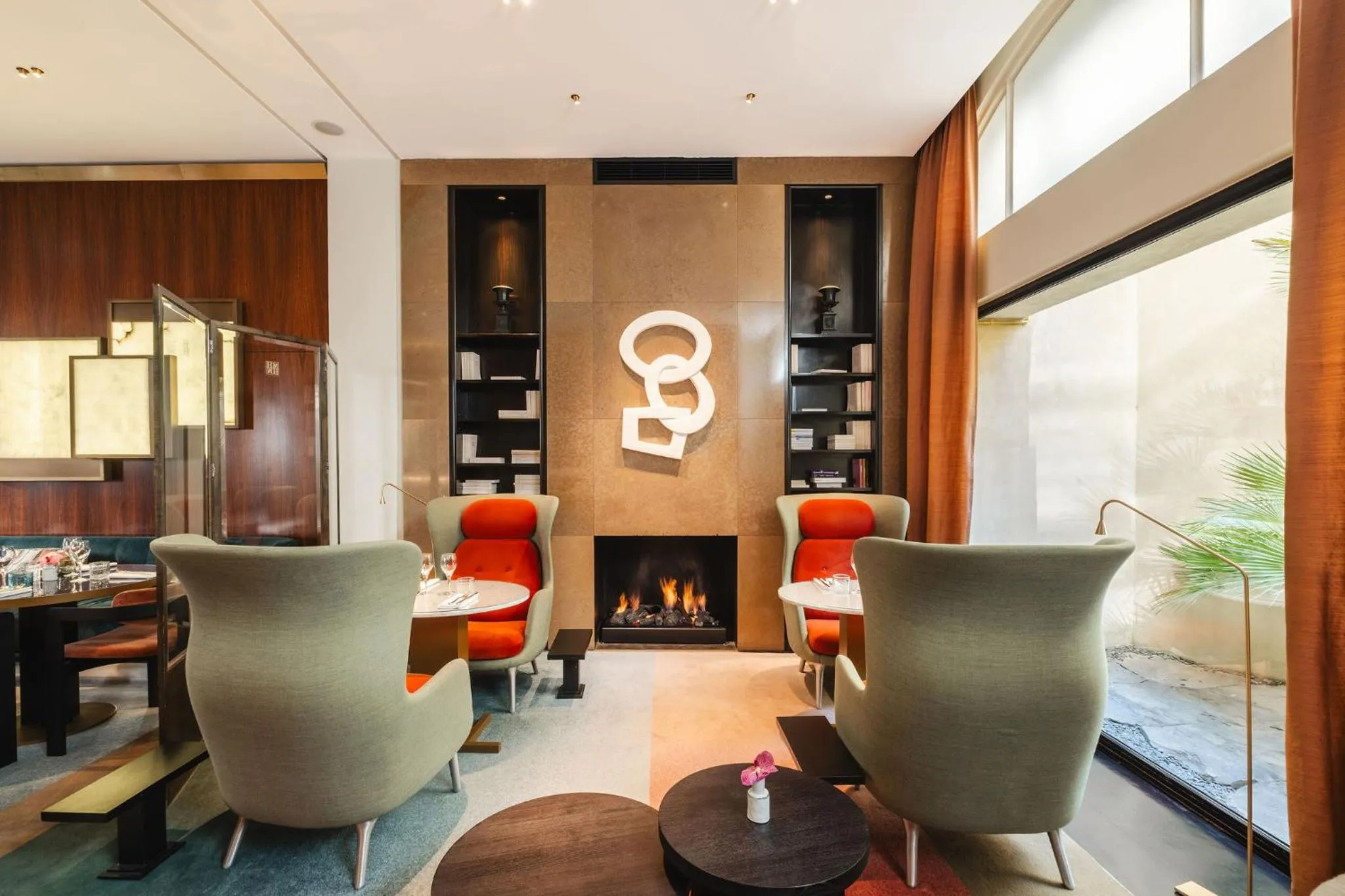 Restaurant/places to eat in Hotel Montalembert