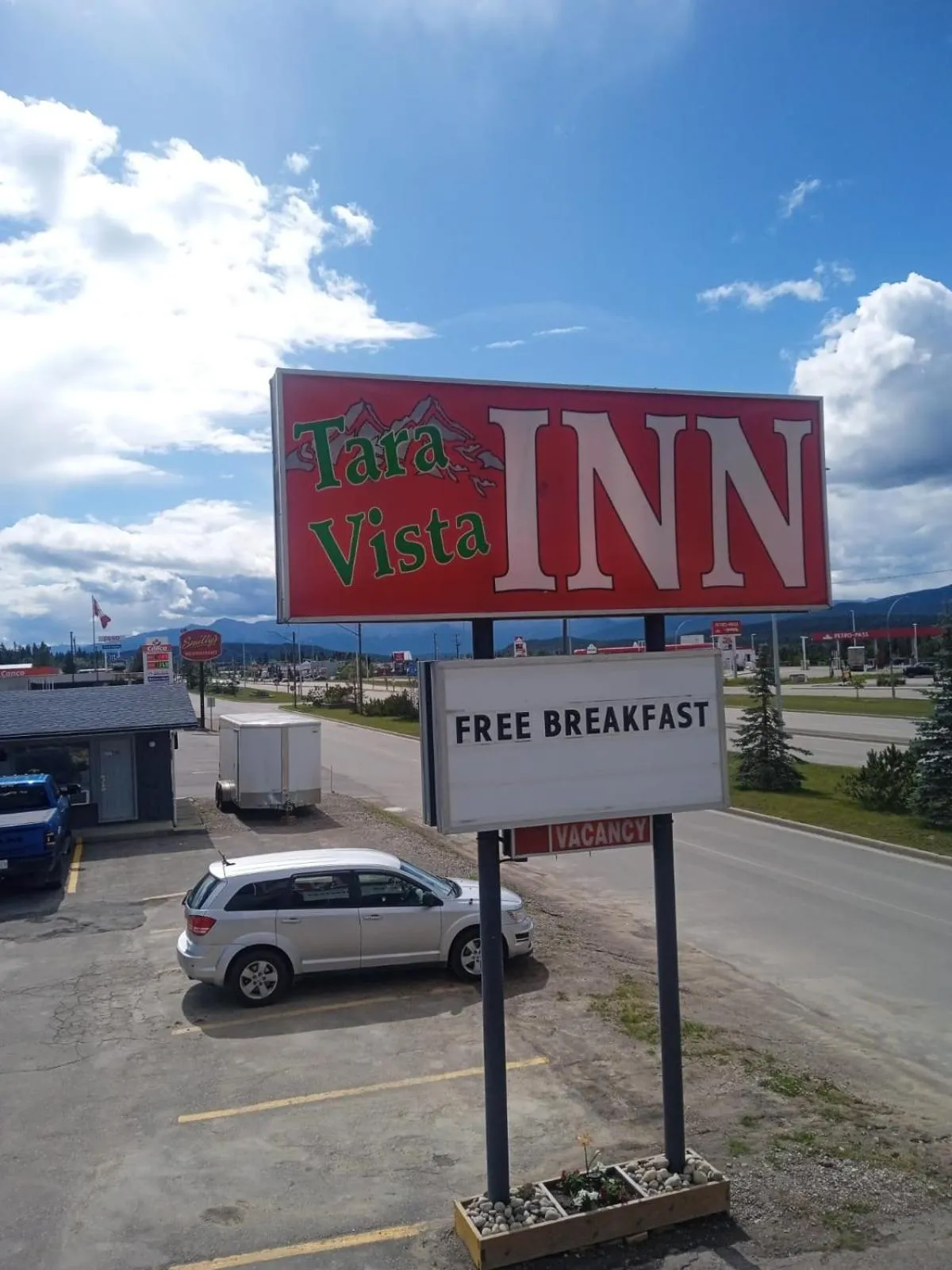 Parking in Tara Vista Inn