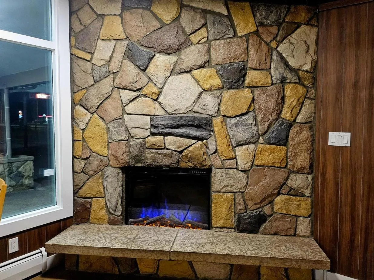 Lobby or reception in Tara Vista Inn