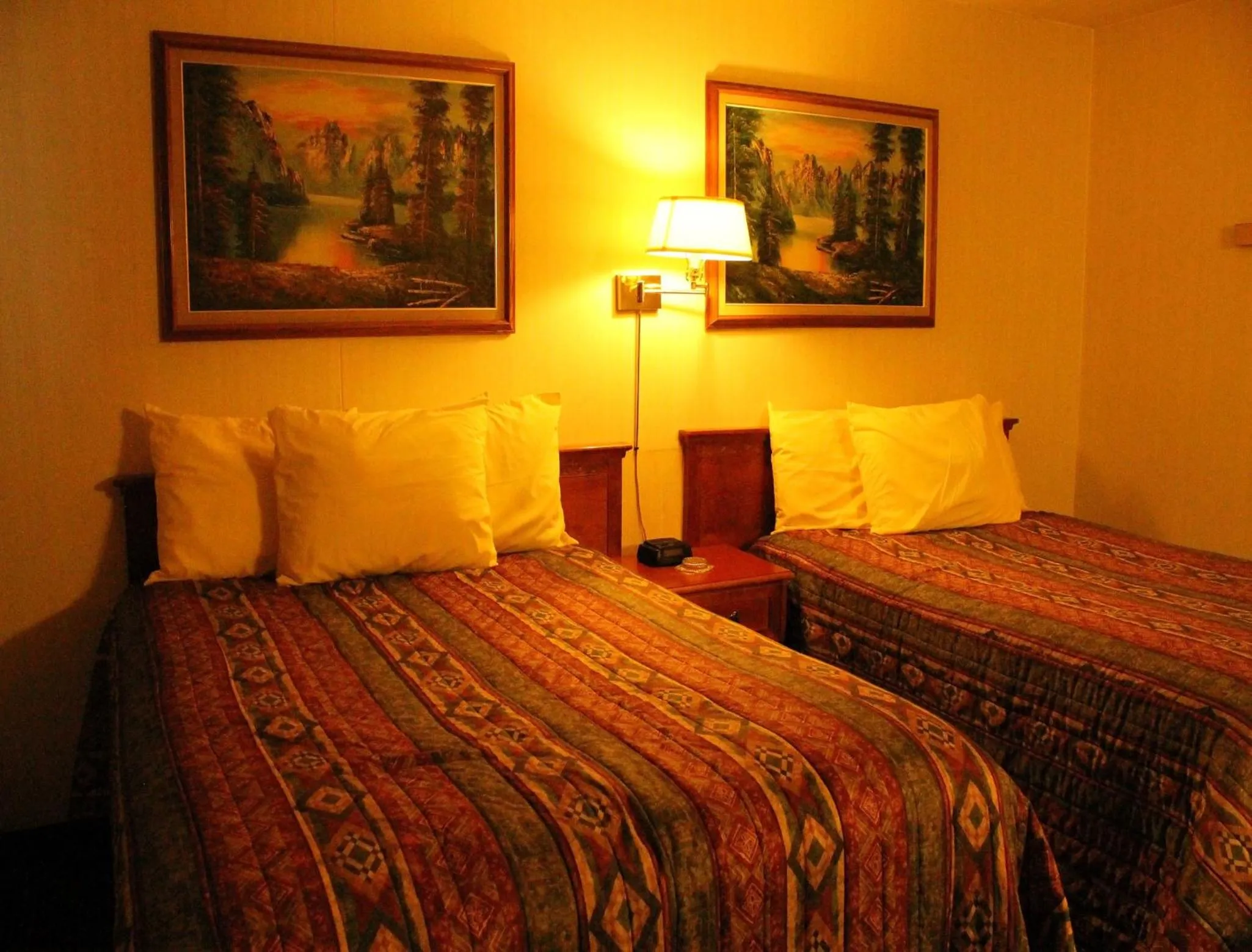 Decorative detail, Bed in Tel Star Motel