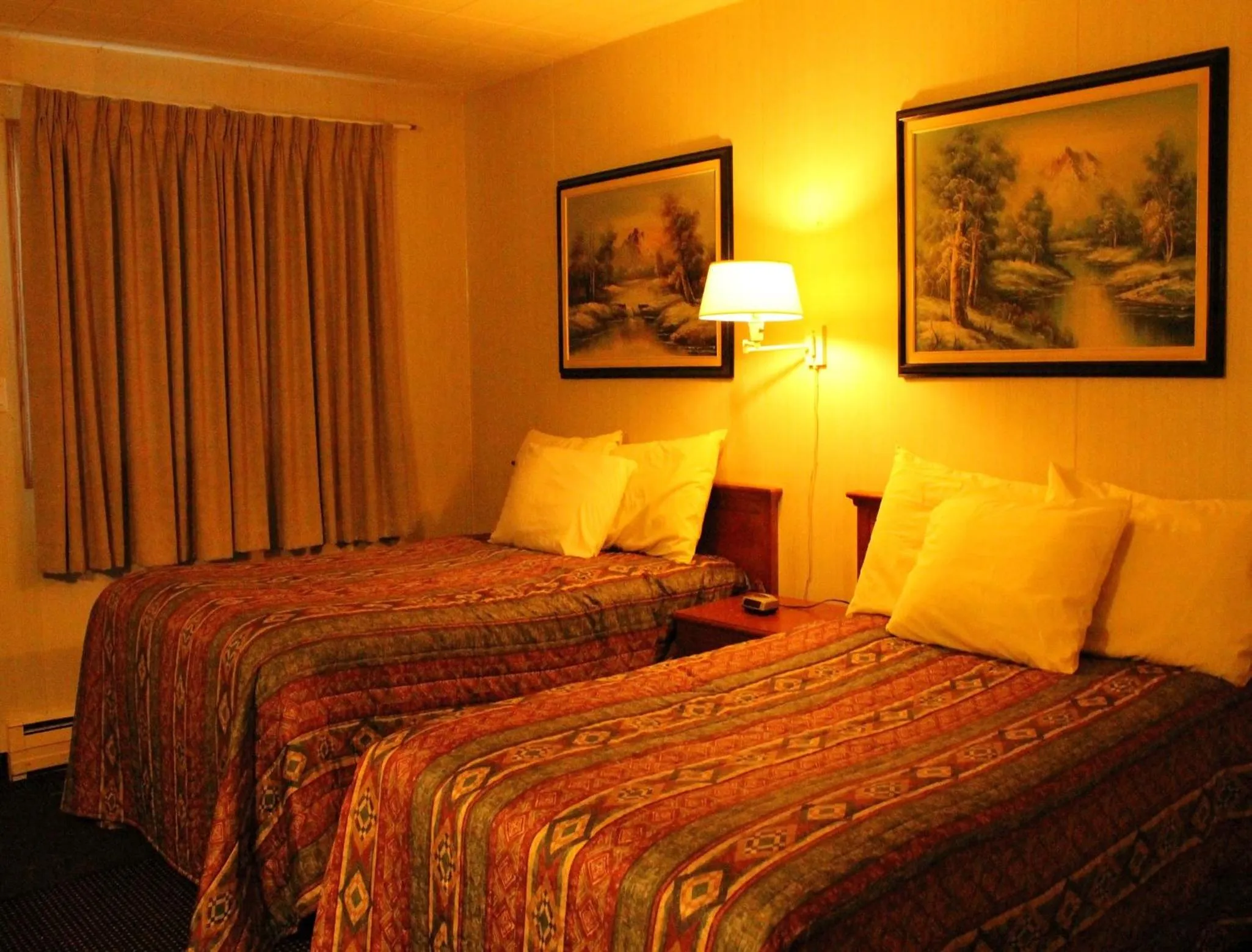 Bed in Tel Star Motel