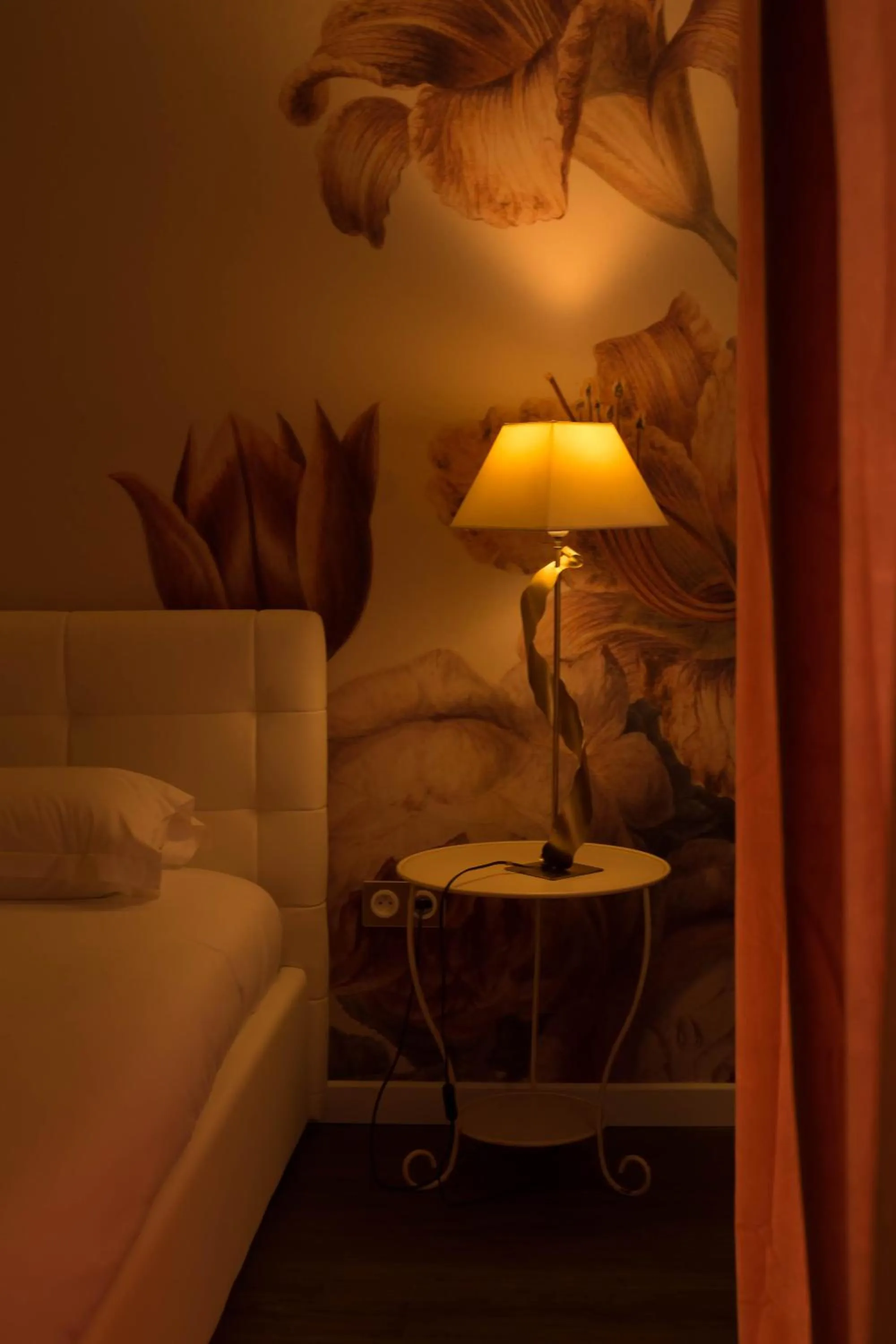 Bedroom, Bed in Hôtel Les Jardins