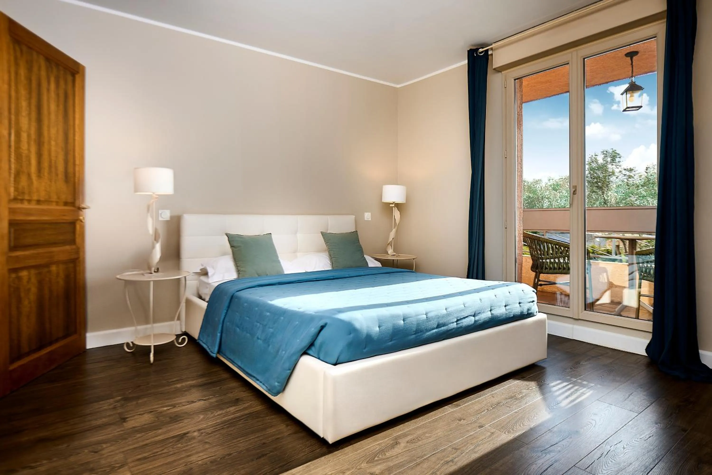 Bed in Hôtel Les Jardins