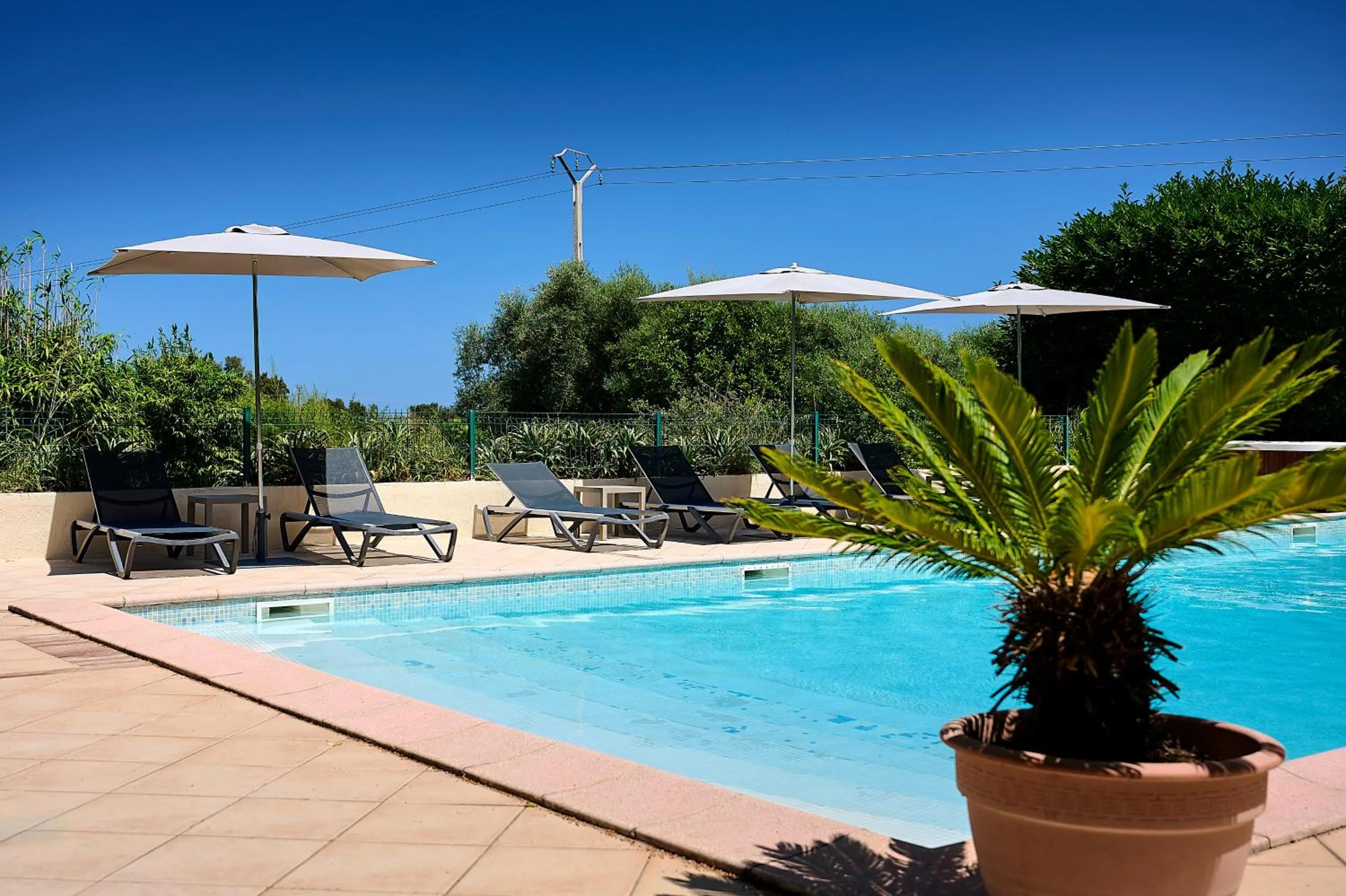 Day in Hôtel Les Jardins