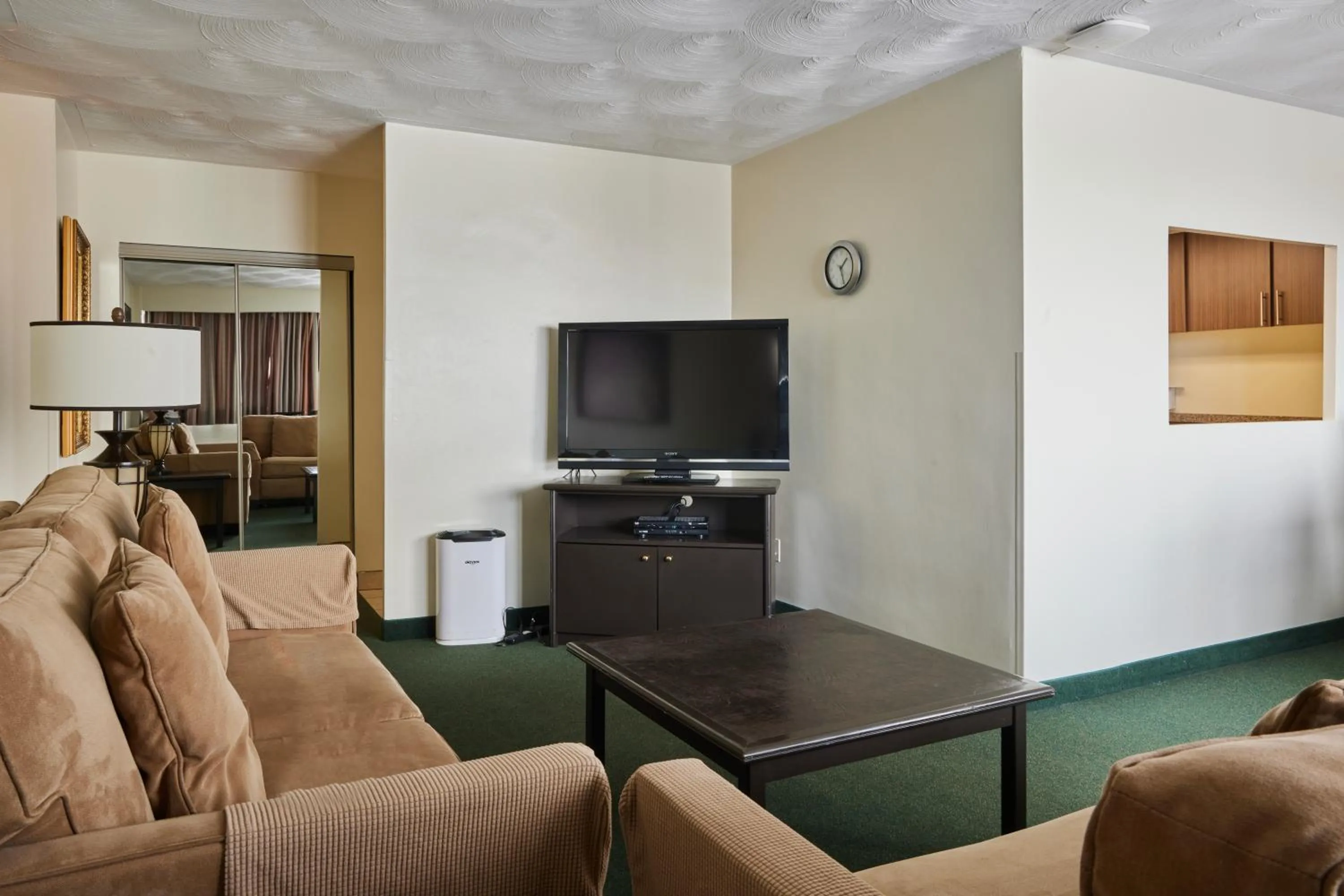 TV and multimedia in The Business Inn