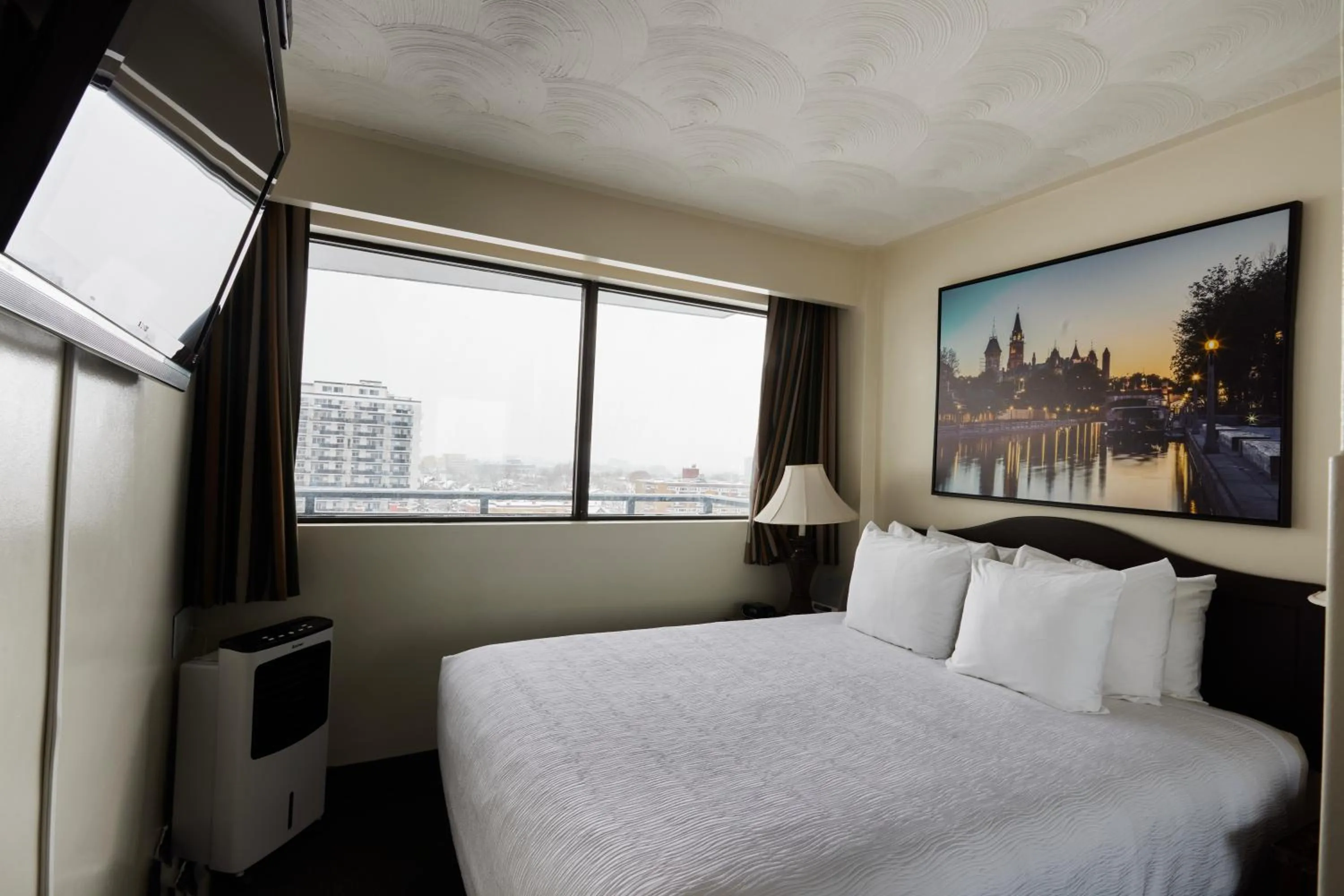 Bed in The Business Inn