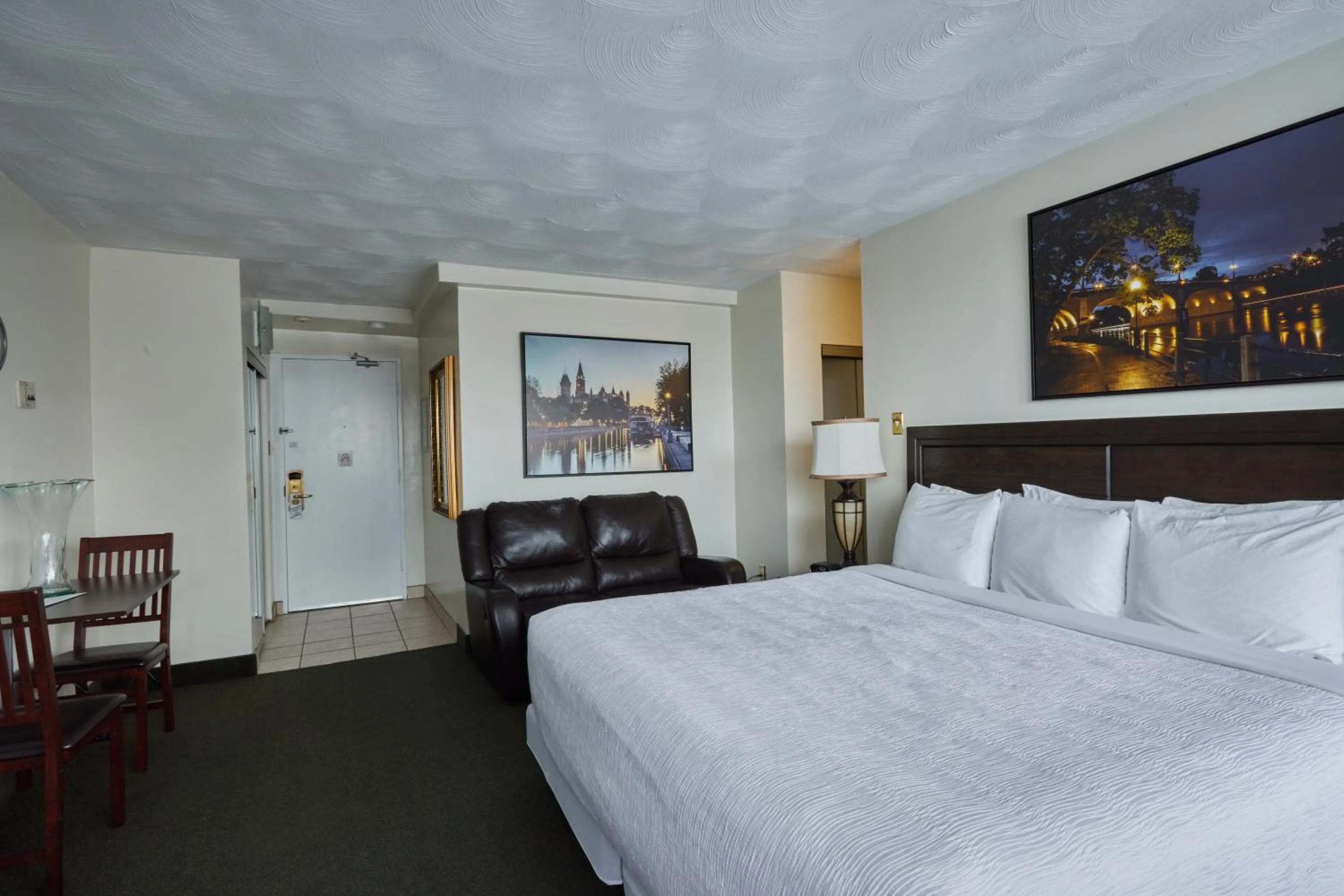 Bed in The Business Inn