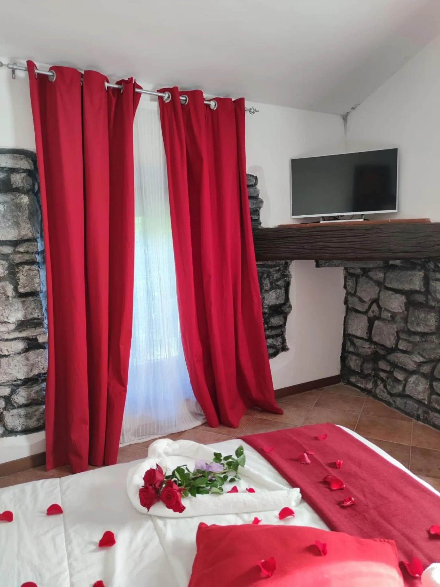 Bed in Le Undici Rose Hotel