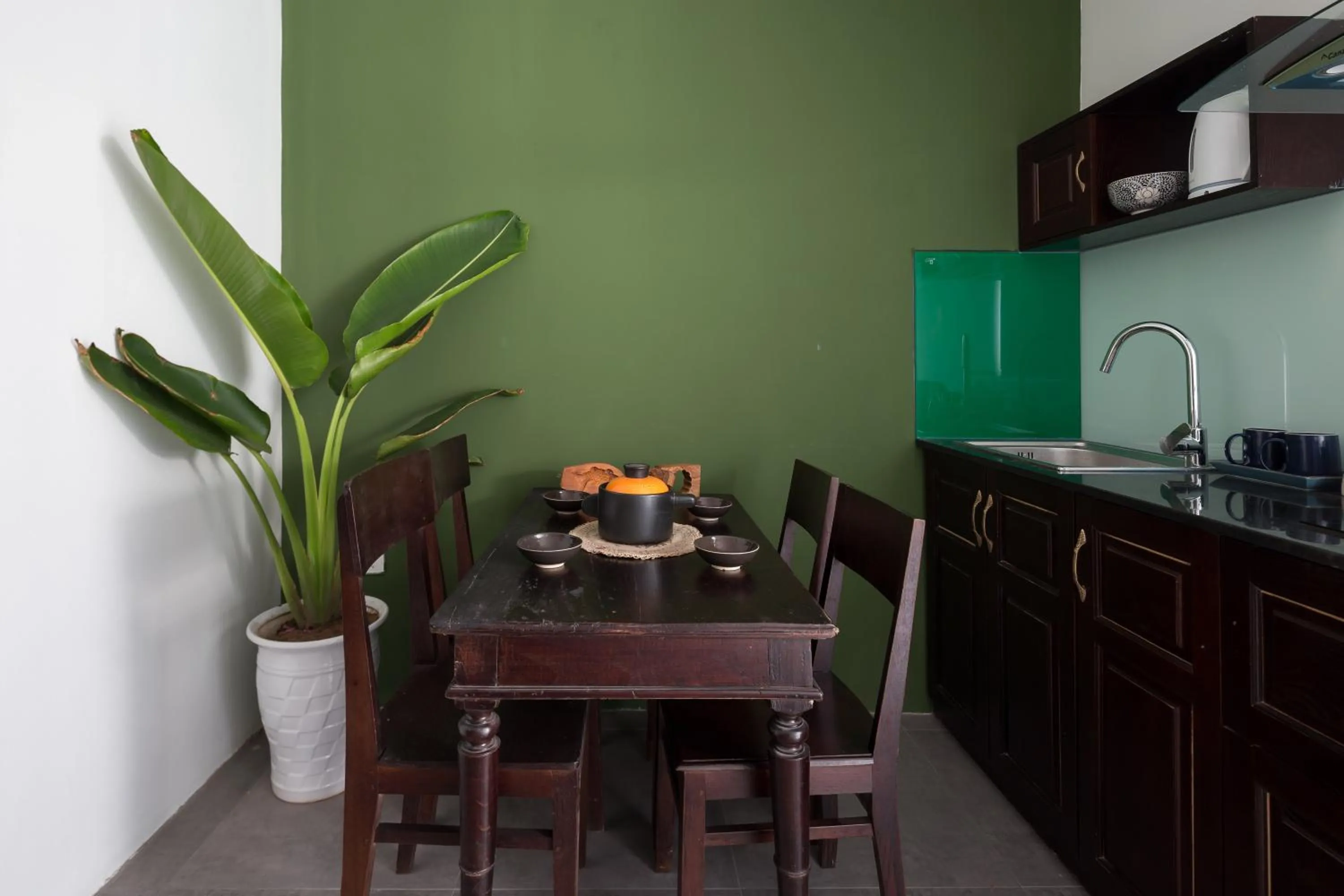 Centraltique Downtown - Bespoke Colonial House Near Hoan Kiem Lake