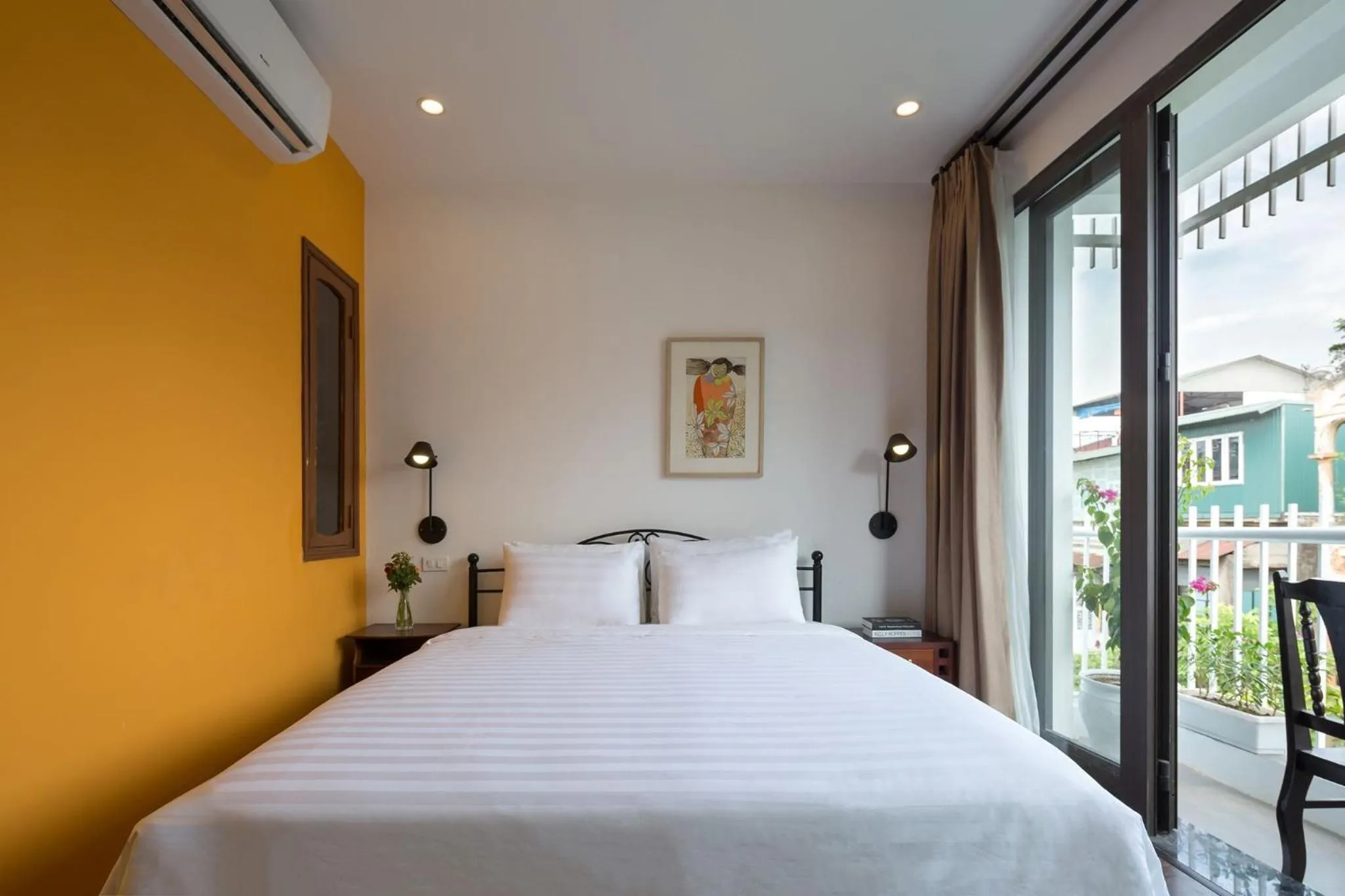 Bed in Centraltique Downtown - Bespoke Colonial House Near Hoan Kiem Lake