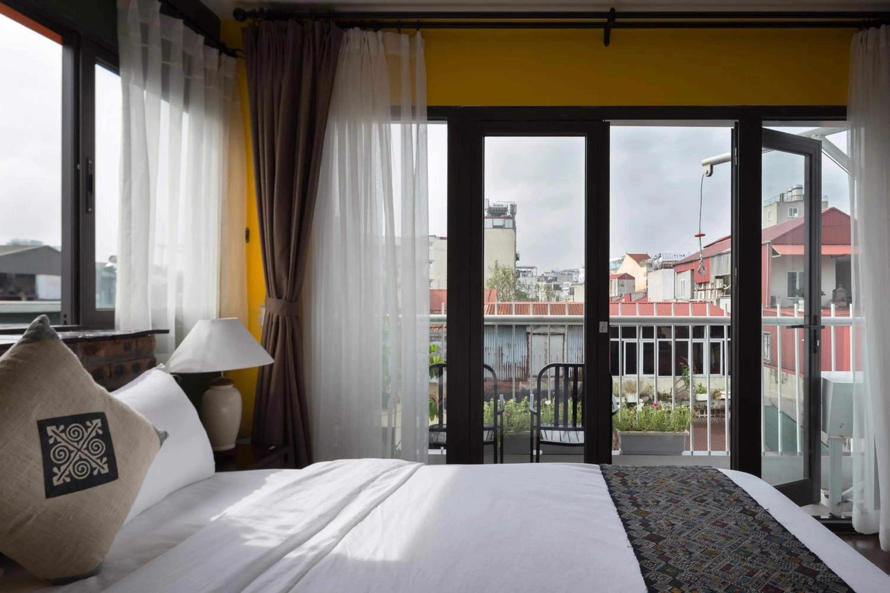 Bed in Centraltique Downtown - Bespoke Colonial House Near Hoan Kiem Lake