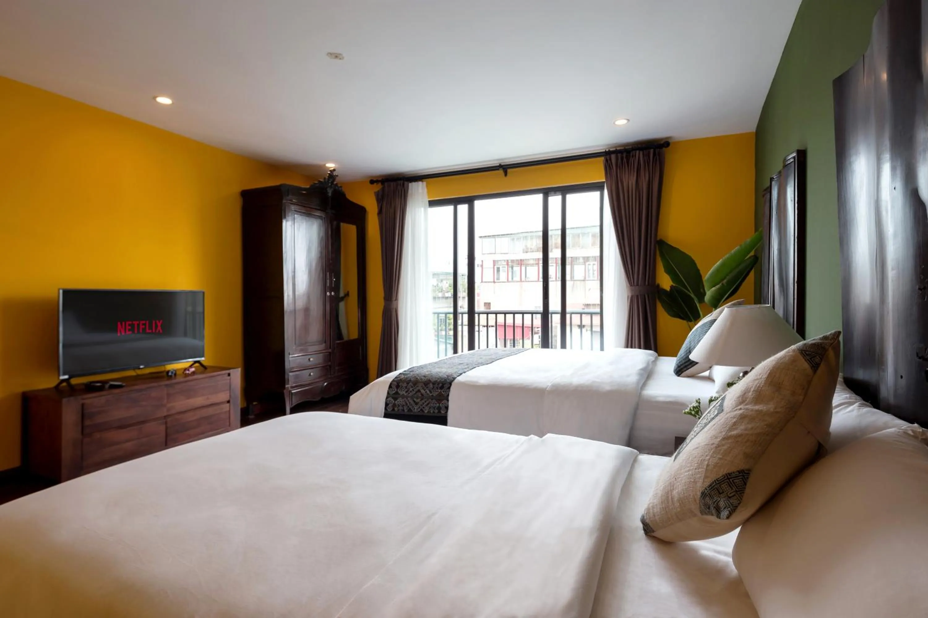 Bed in Centraltique Downtown - Bespoke Colonial House Near Hoan Kiem Lake