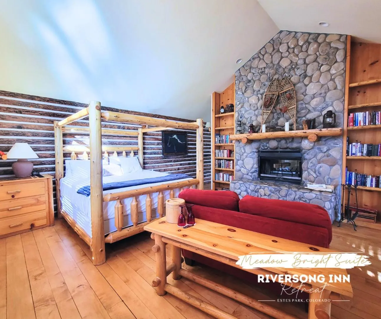 Bed in Riversong Inn Retreat