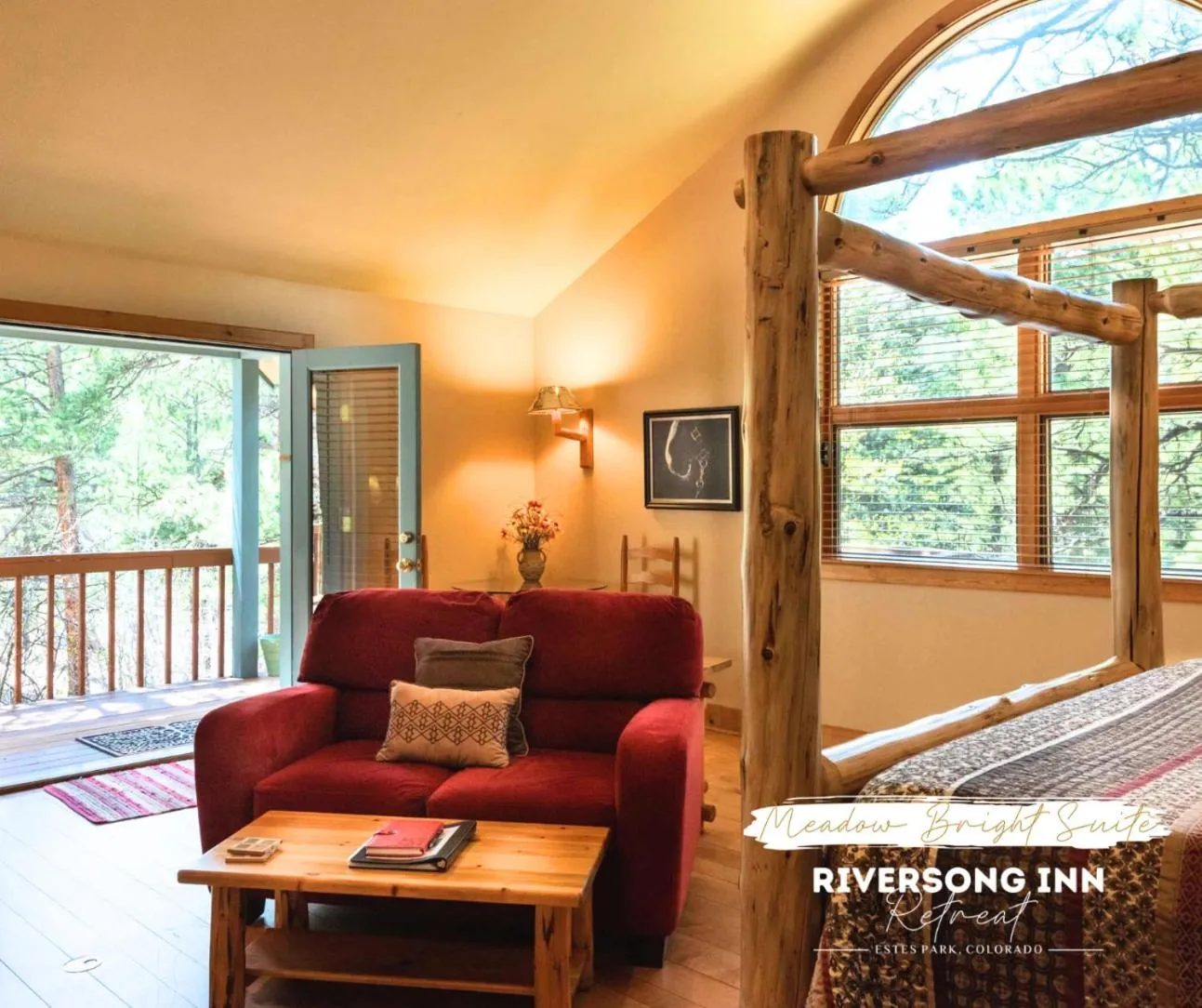 Bed in Riversong Inn Retreat