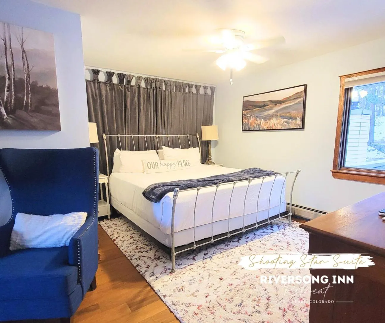 Bed in Riversong Inn Retreat