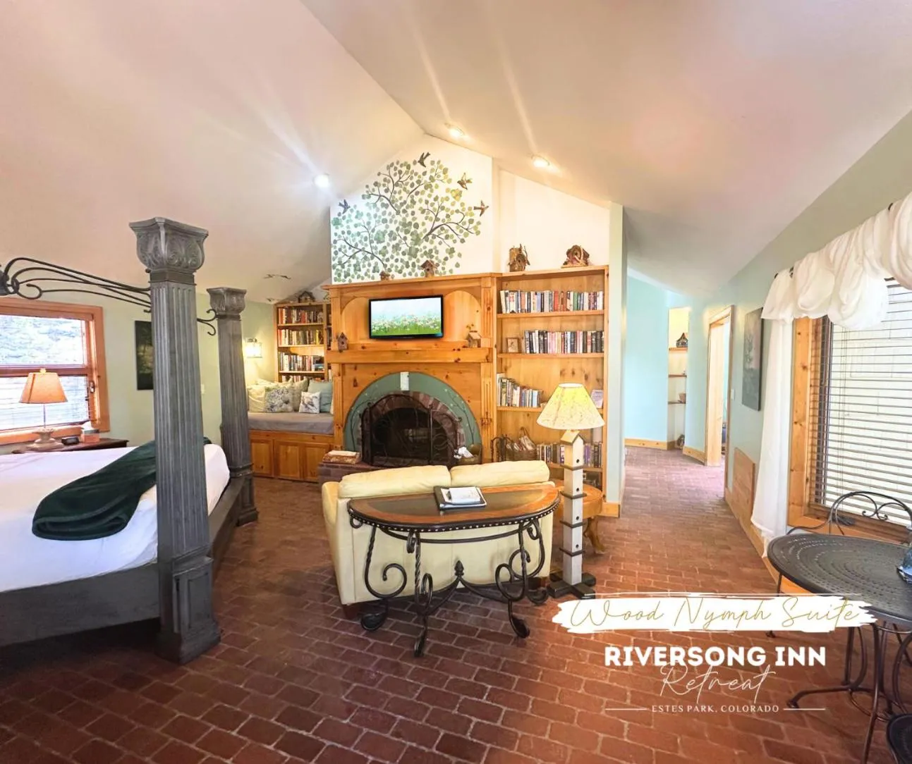 Bed in Riversong Inn Retreat