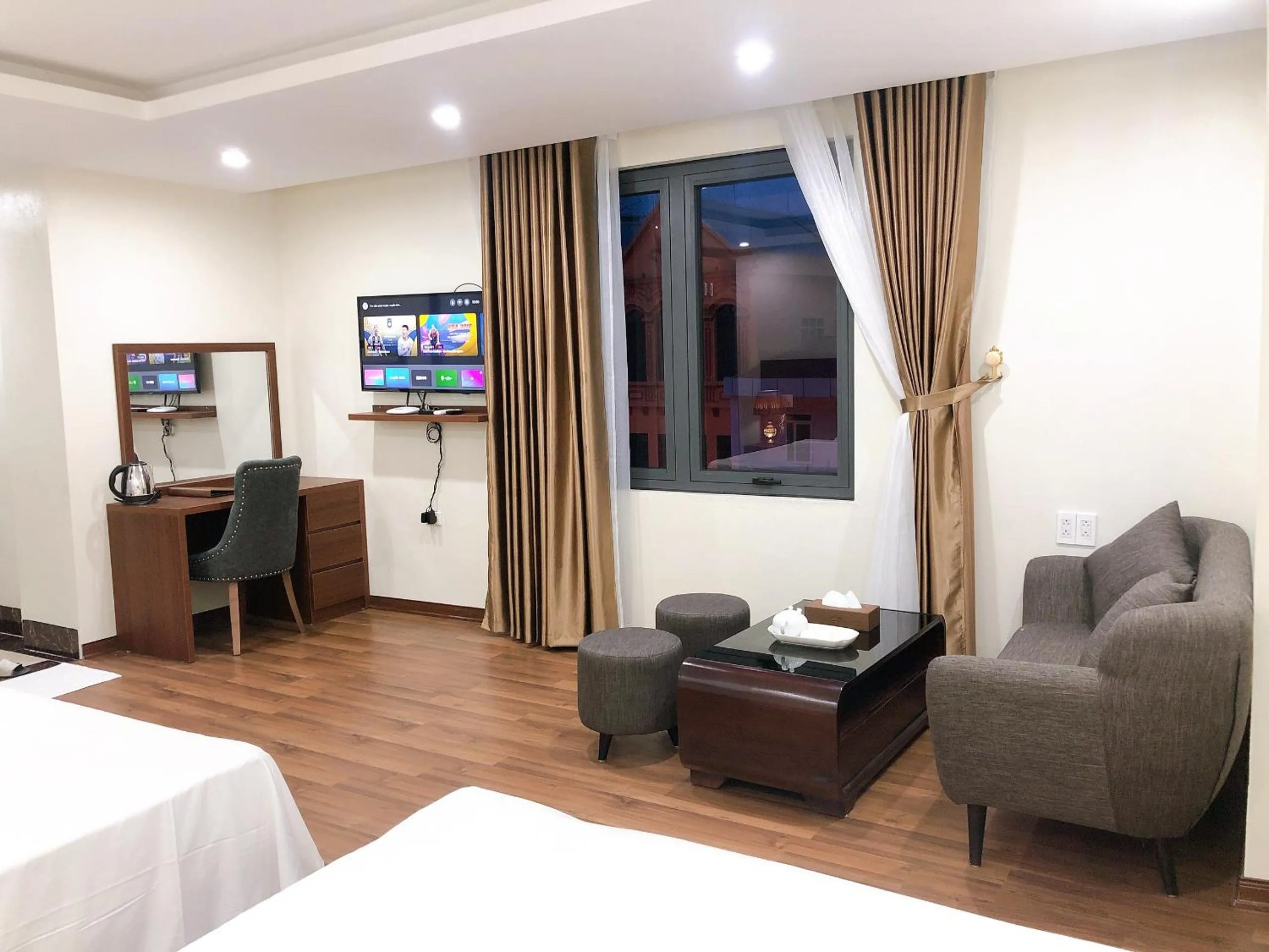 Bed in Gia Quý Hotel